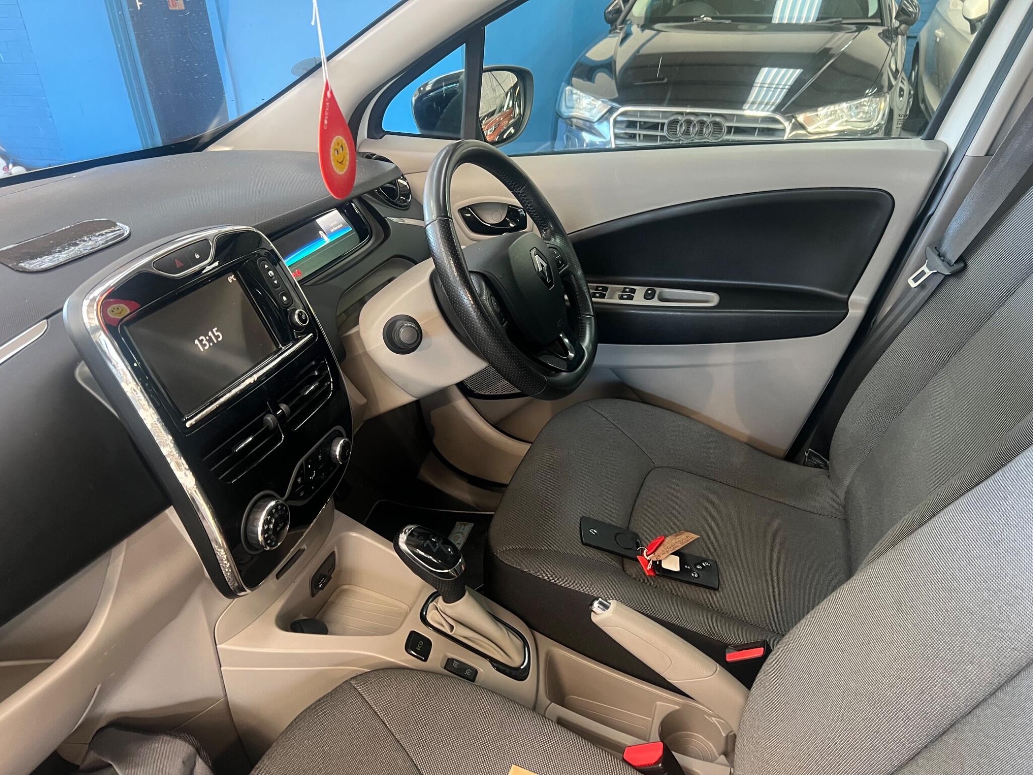 Renault Zoe - Image 39