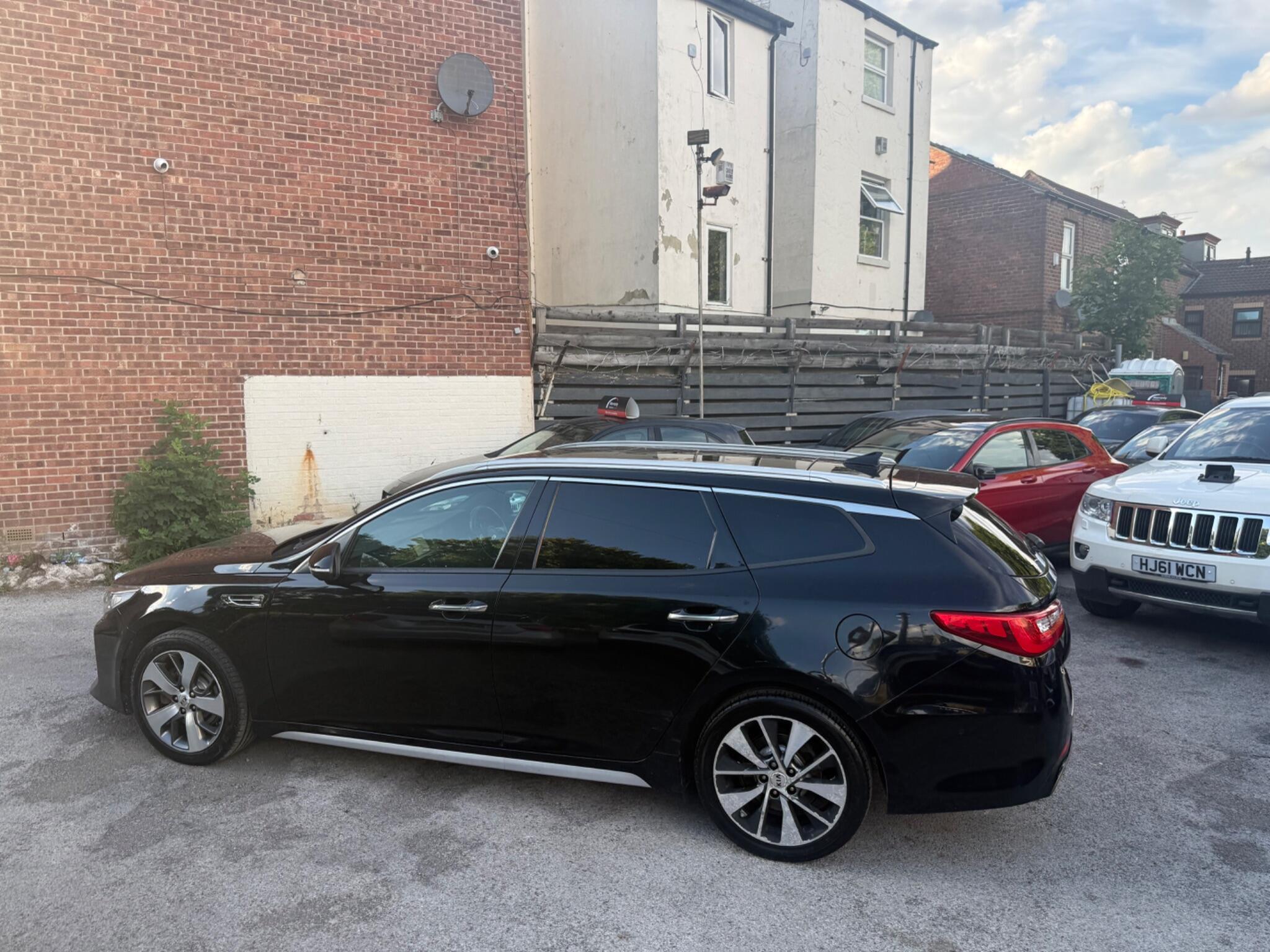Kia Optima - Image 9
