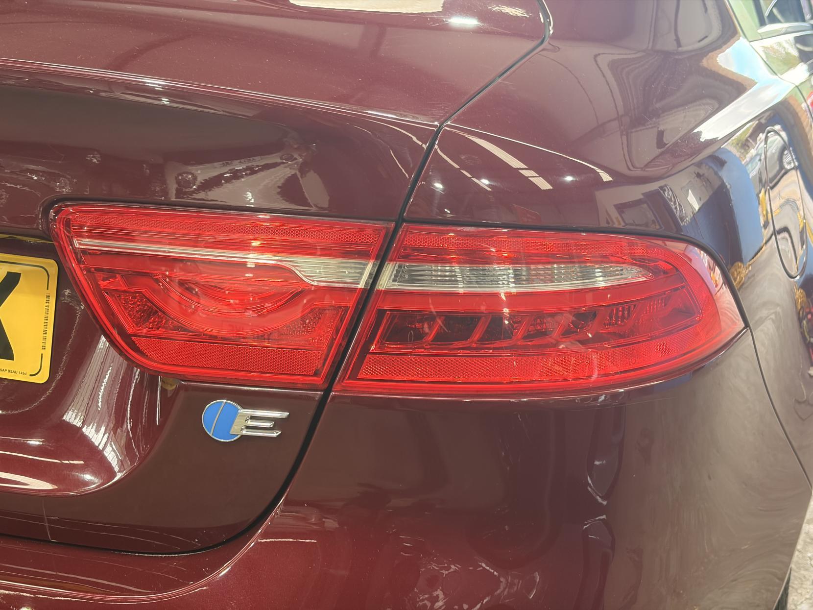 Jaguar XE - Image 12