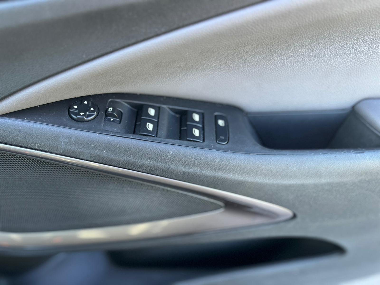 Vauxhall Crossland X - Image 13