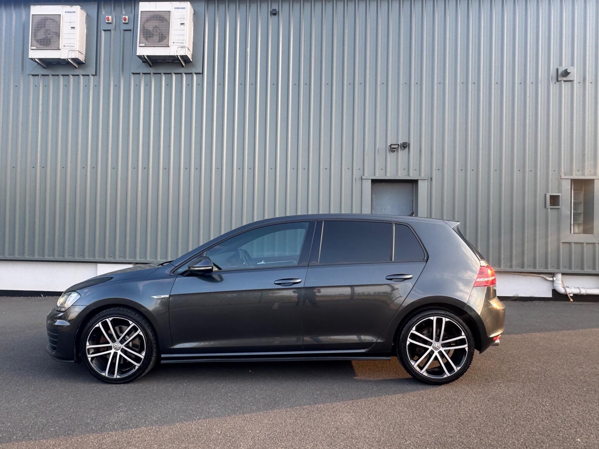 Volkswagen Golf - Image 7