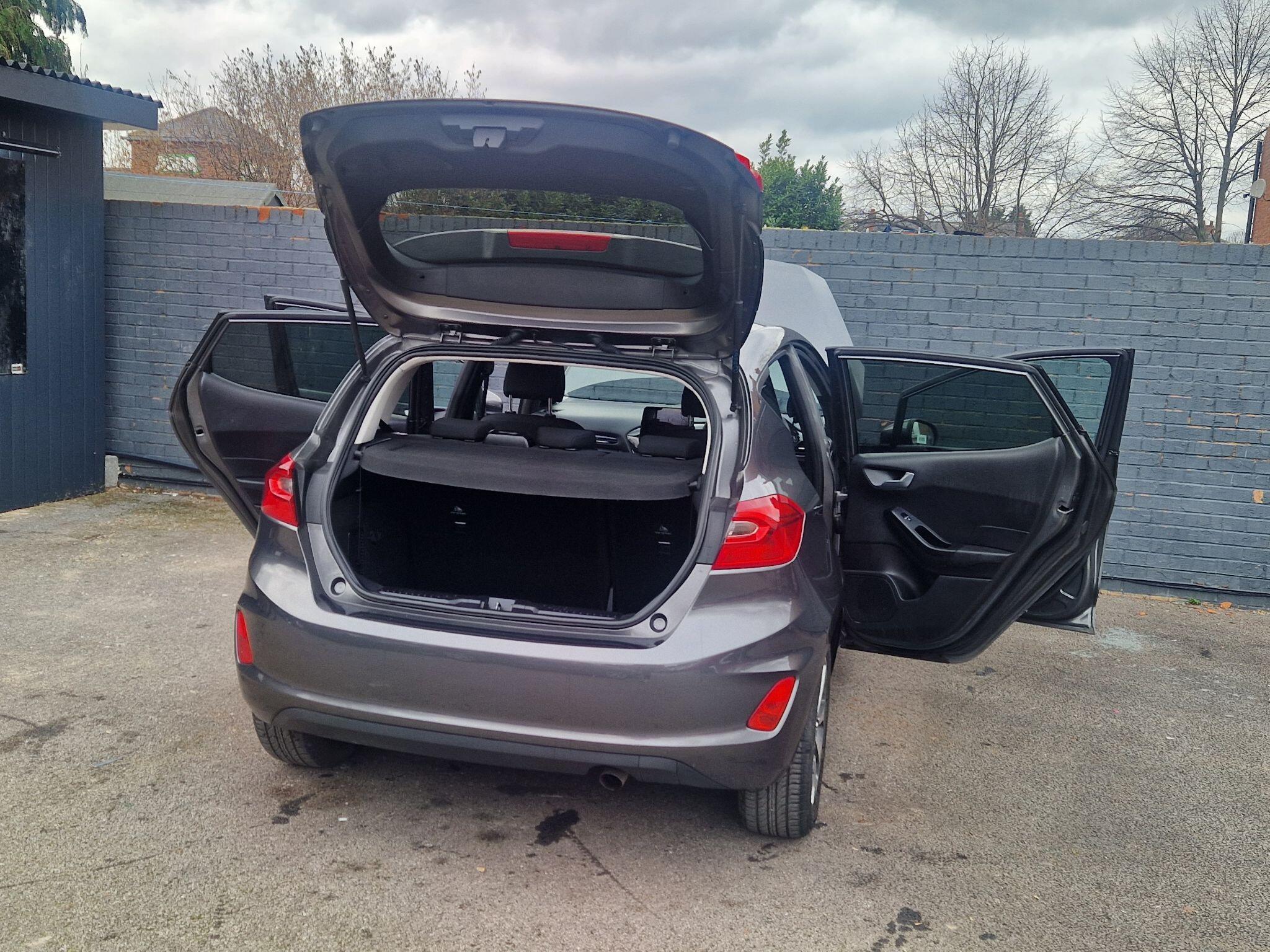 Ford Fiesta - Image 22