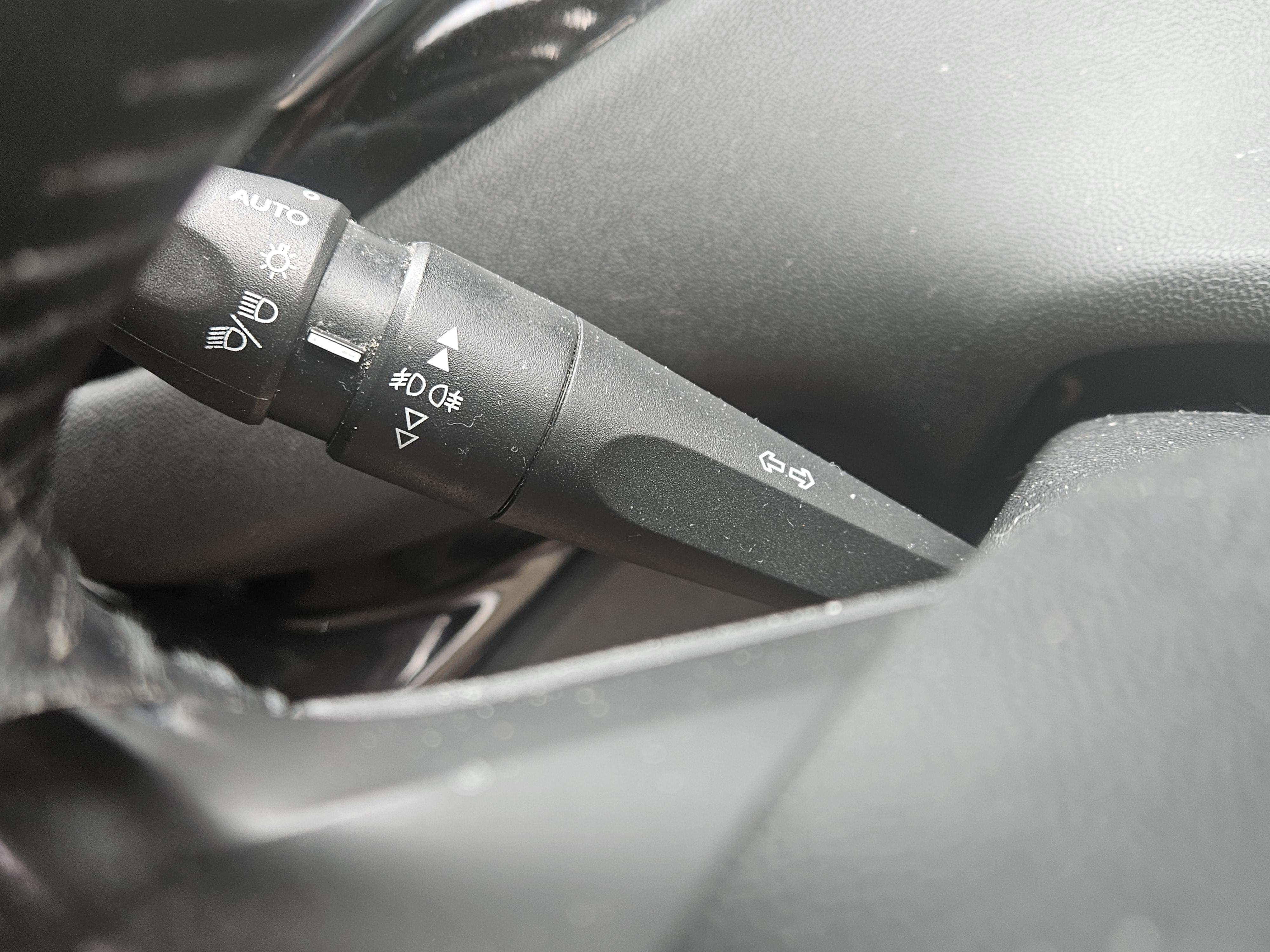 Peugeot 208 - Image 26