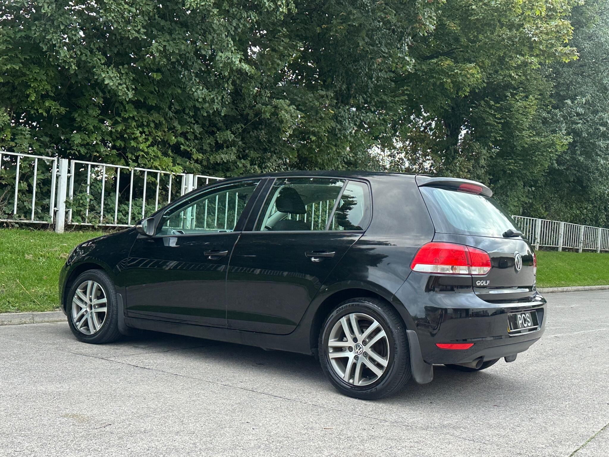 Volkswagen Golf - Image 12