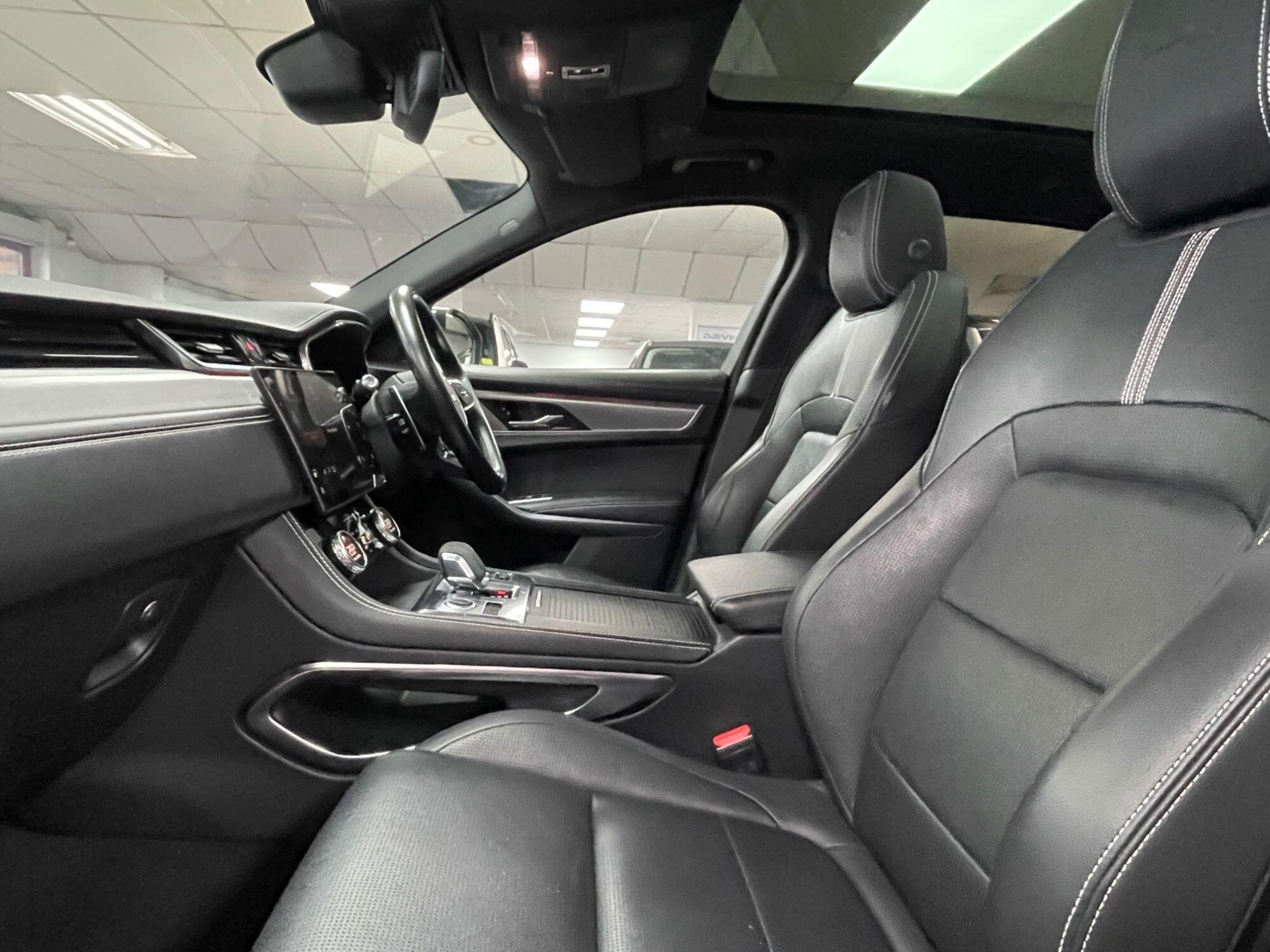 Jaguar F-Pace - Image 33