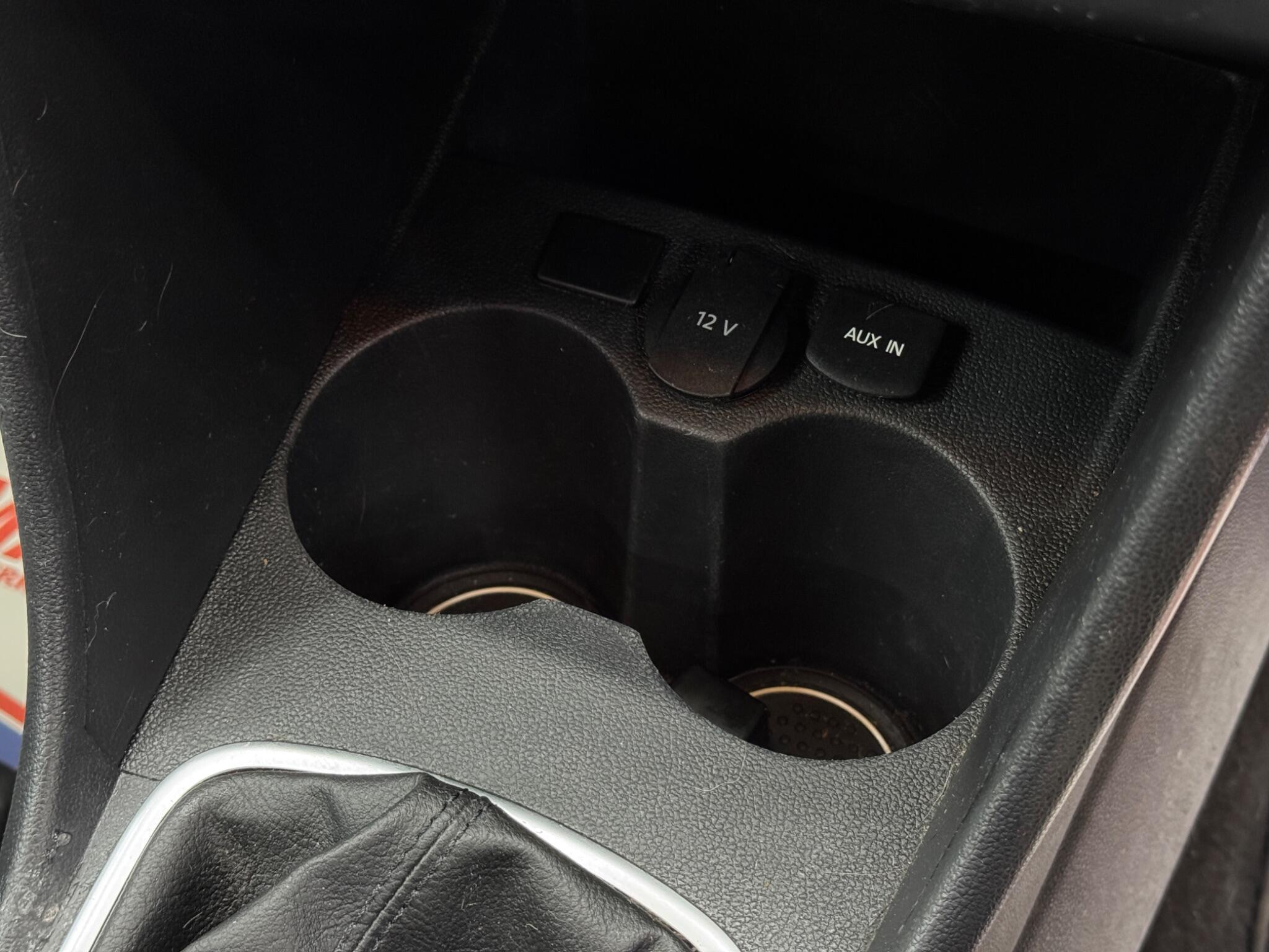 Volkswagen Polo - Image 22