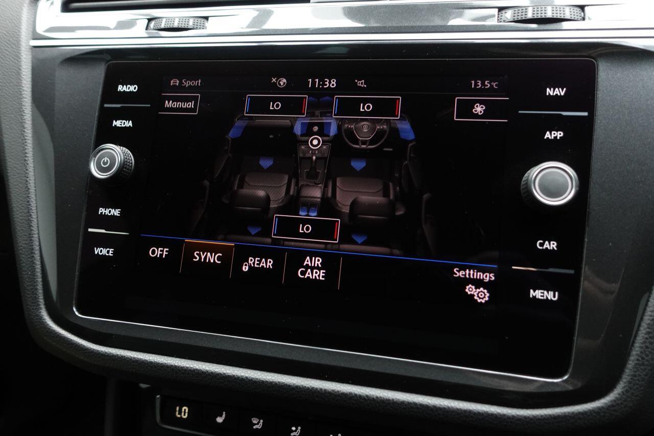 Volkswagen Tiguan - Image 24