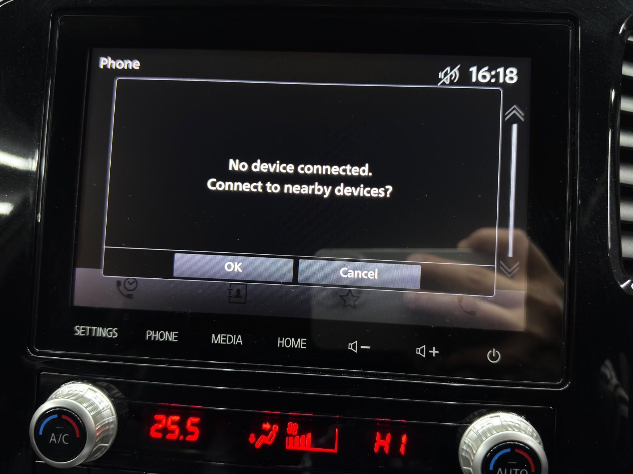 Mitsubishi Outlander - Image 33