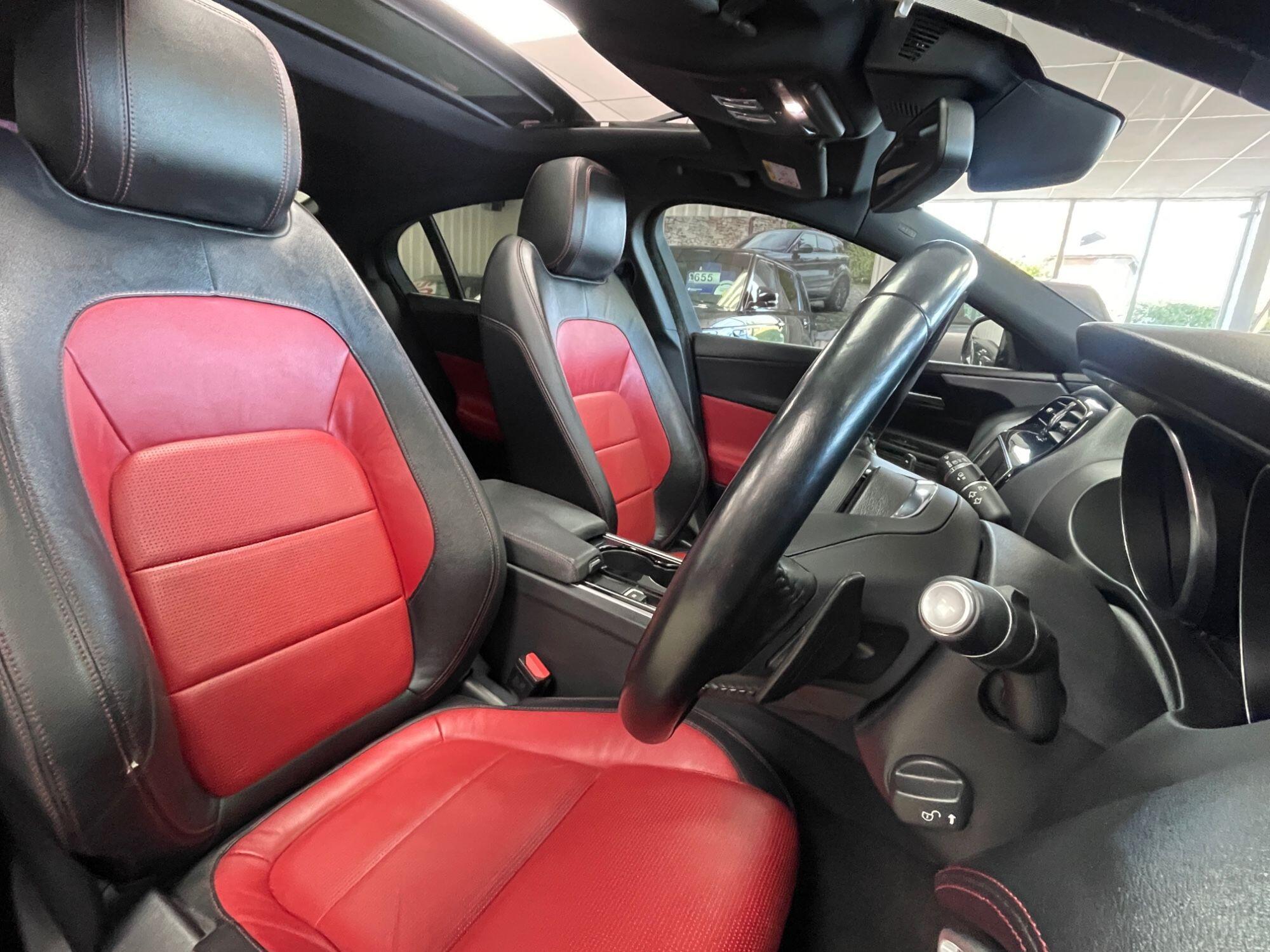 Jaguar XE - Image 25