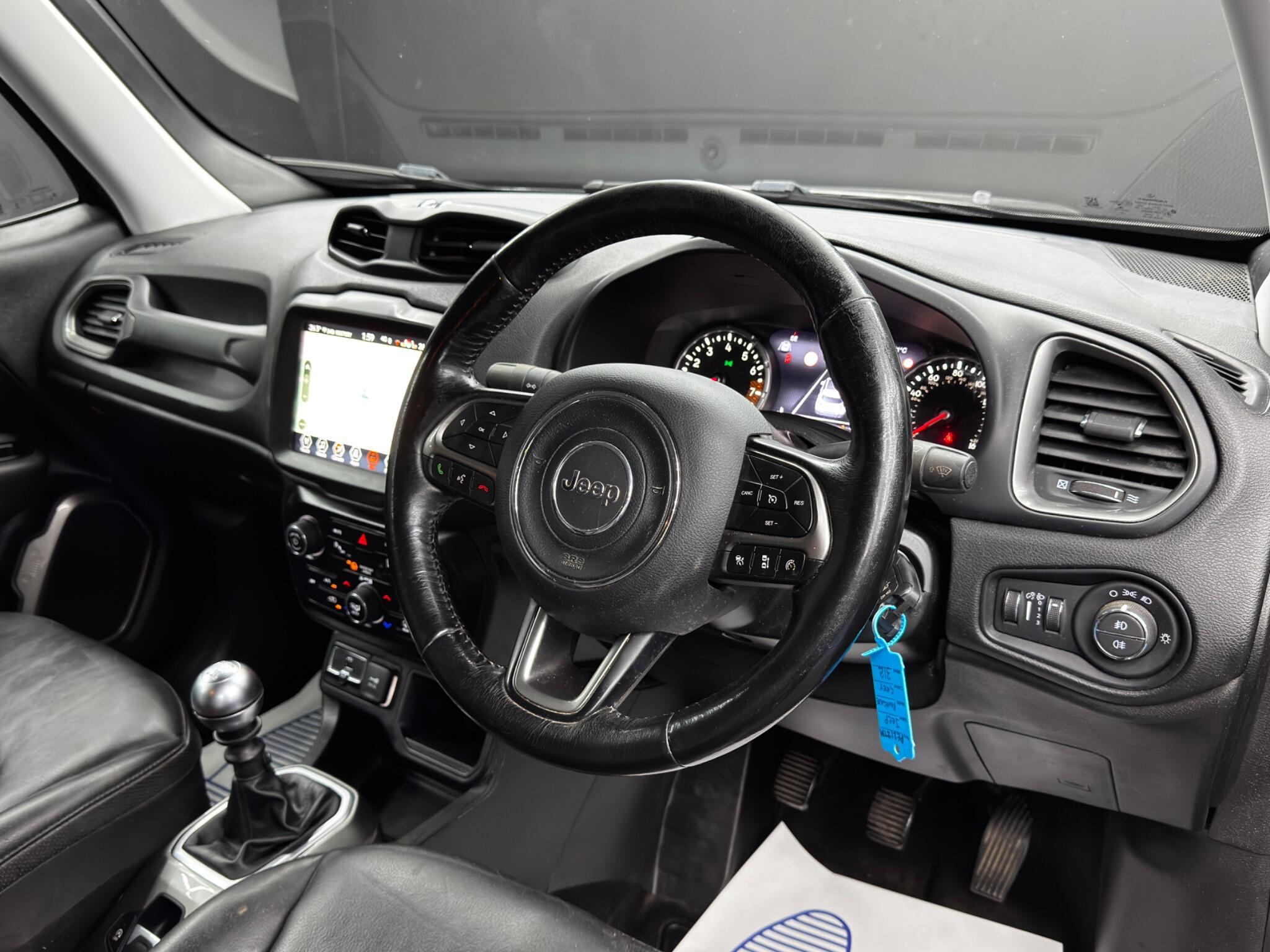 Jeep Renegade - Image 9