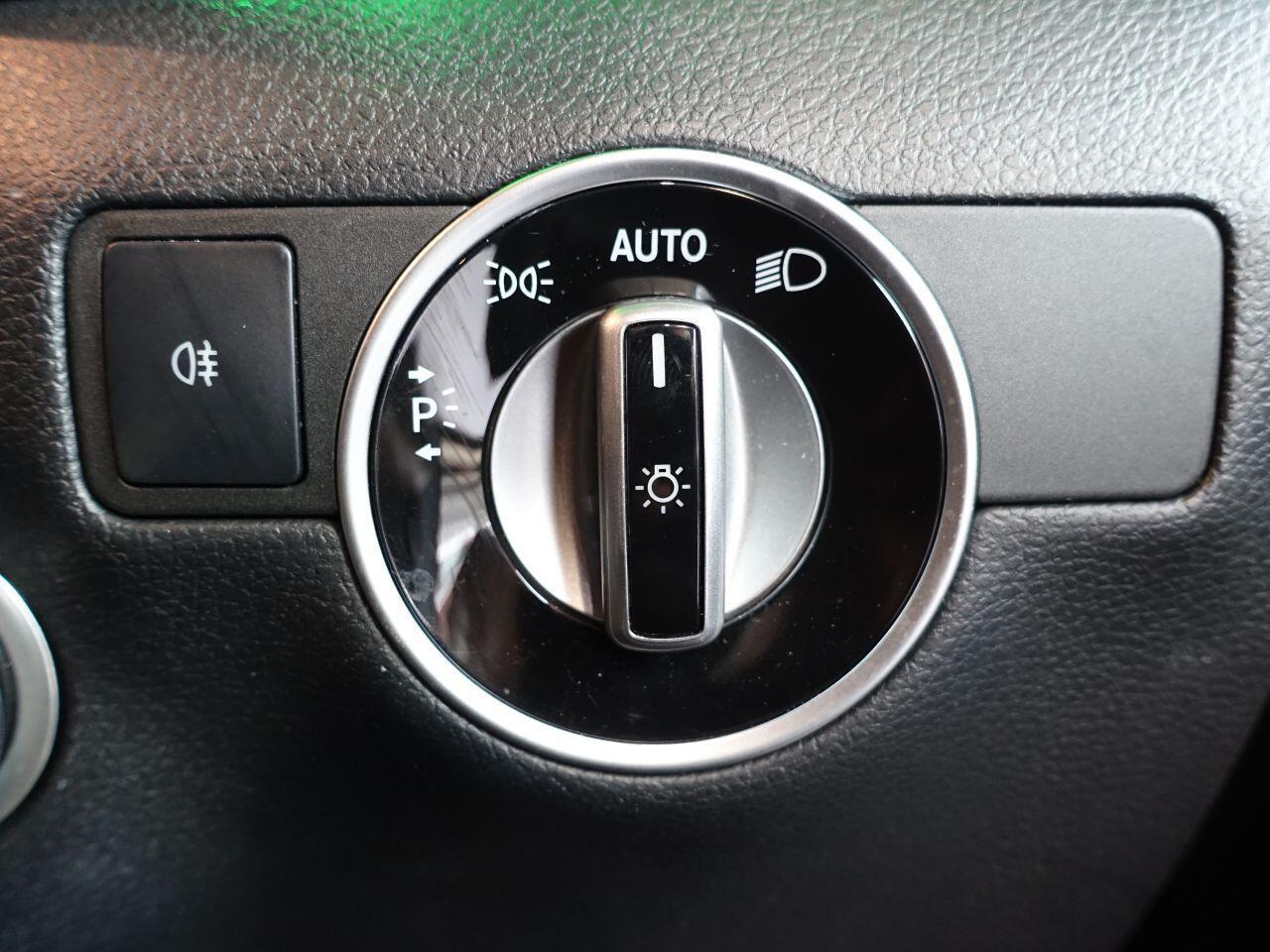 Mercedes-benz B-CLASS - Image 19