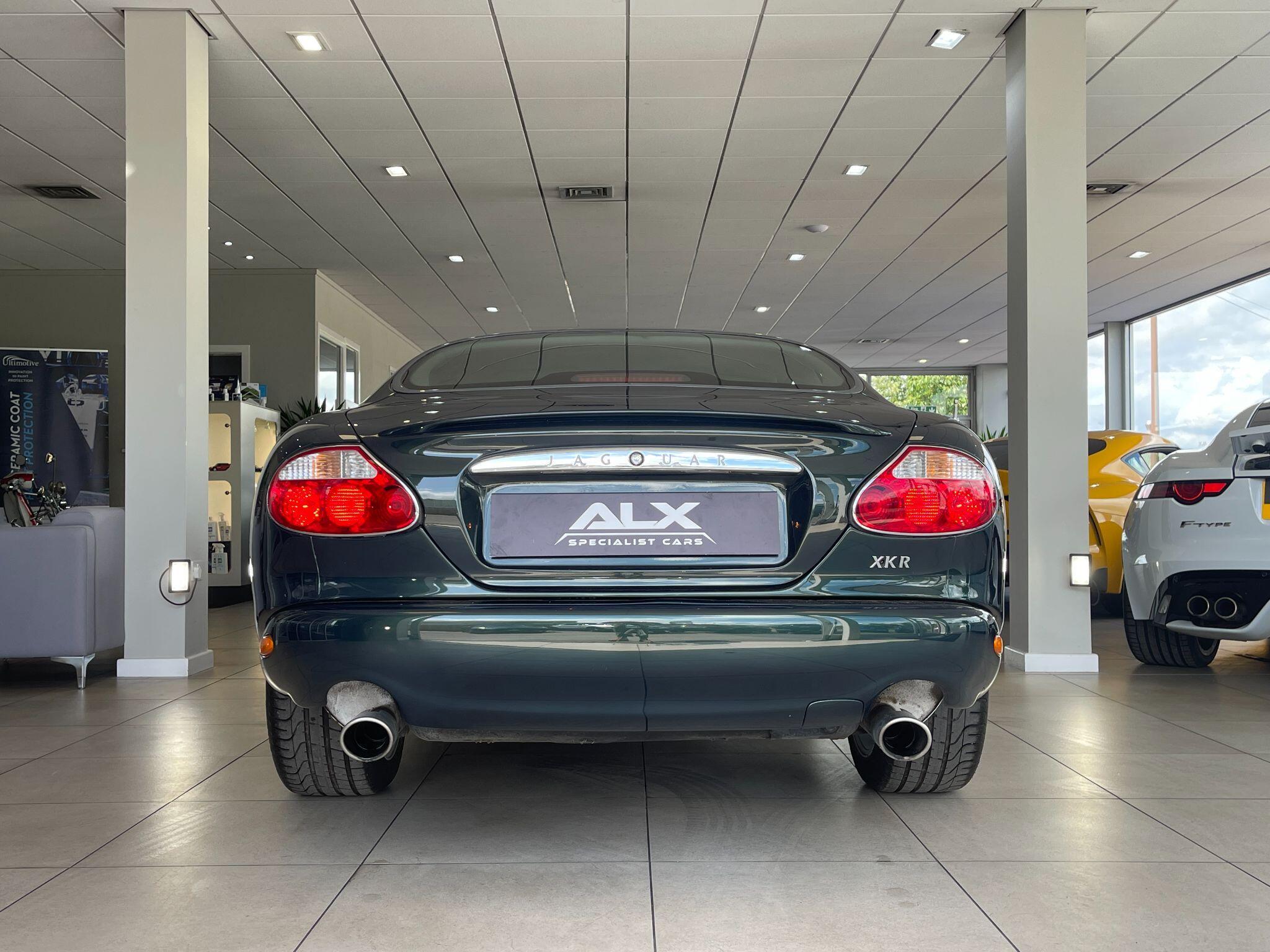 Jaguar XKR - Image 12