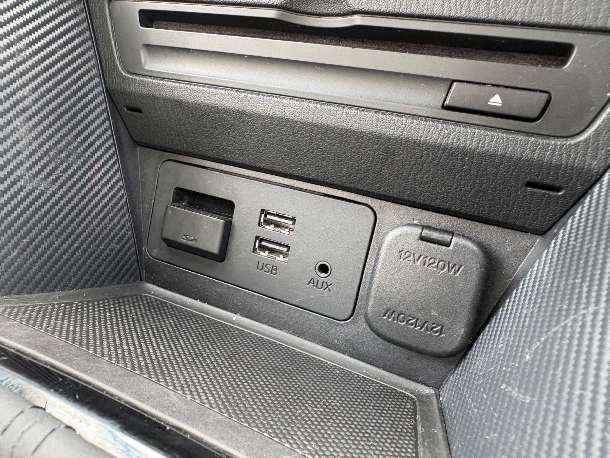 Mazda MAZDA2 - Image 43