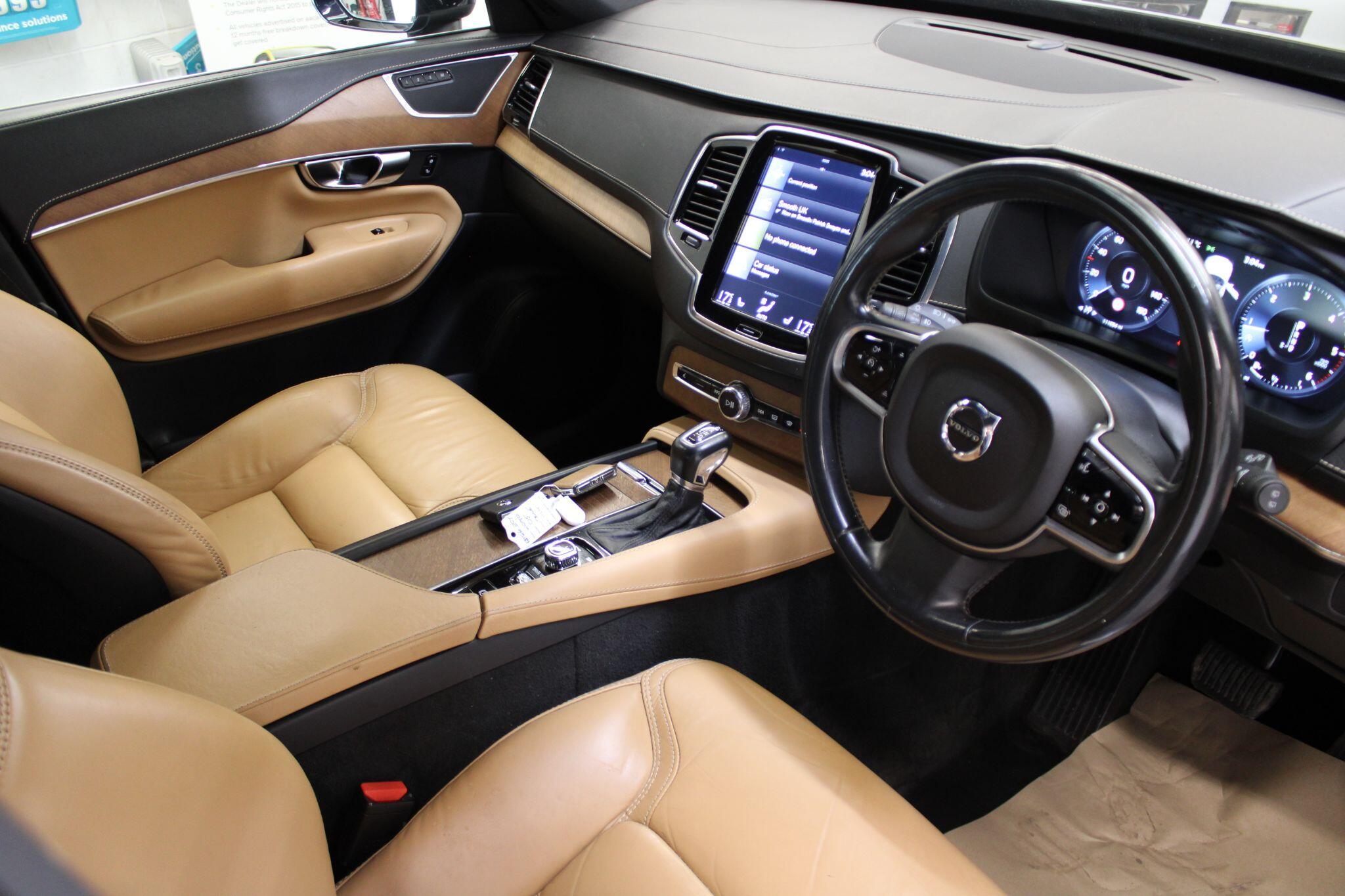Volvo XC90 - Image 20