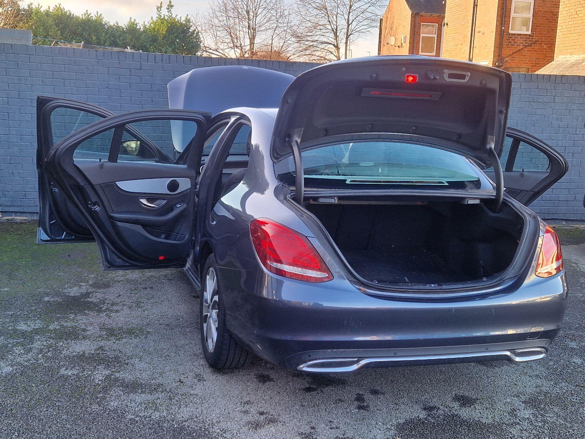 Mercedes C Class - Image 19