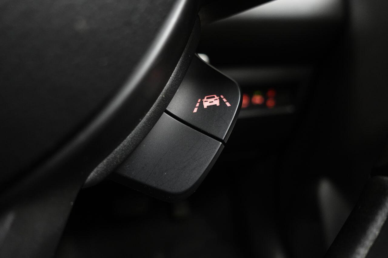 Suzuki Swift - Image 26