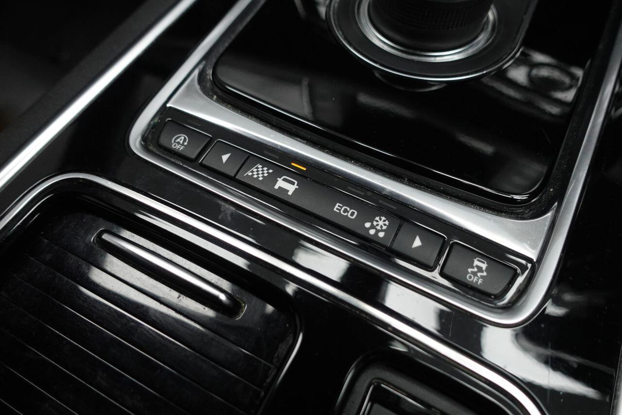 Jaguar XF - Image 41