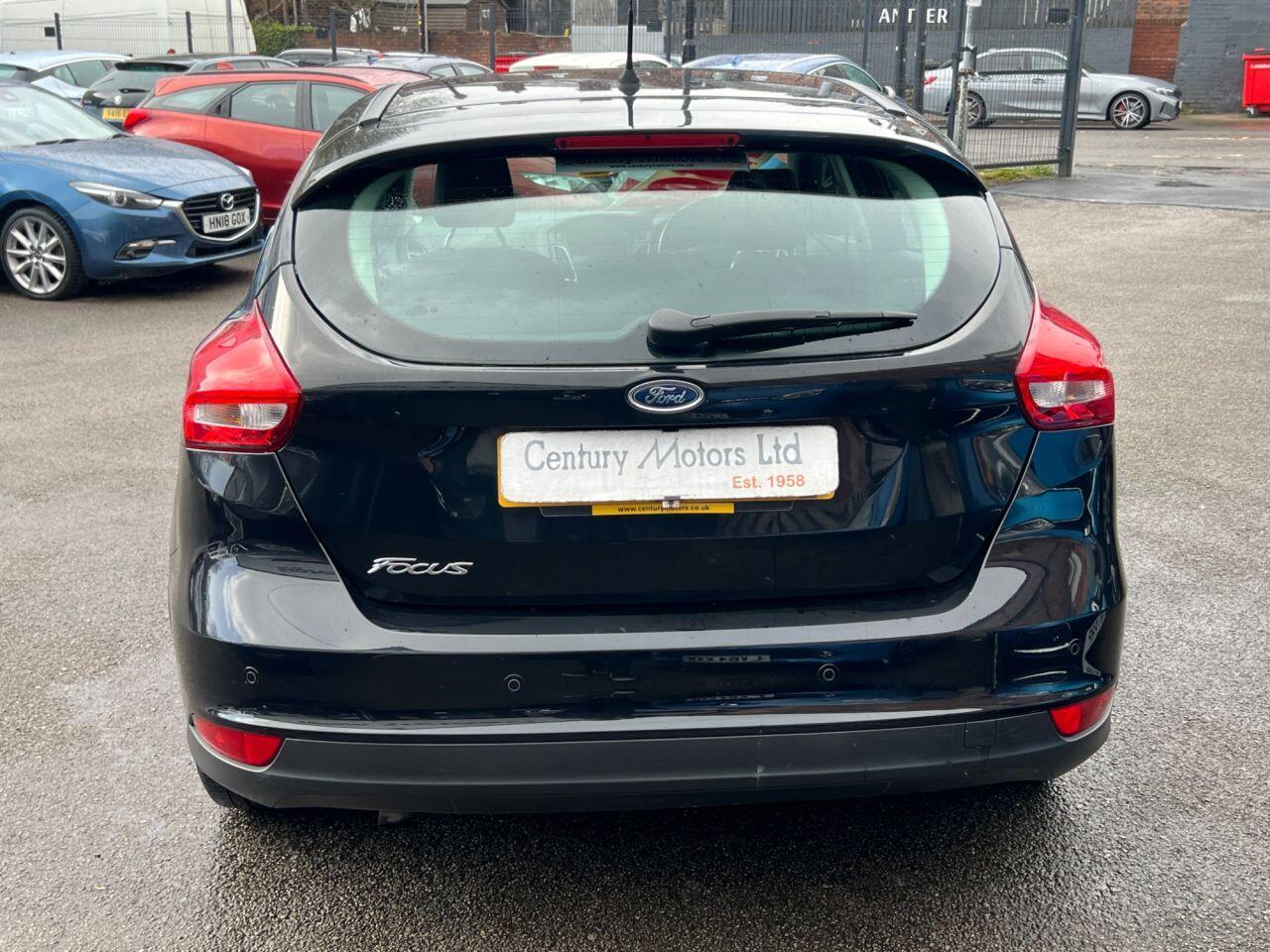 Ford Focus - Image 11