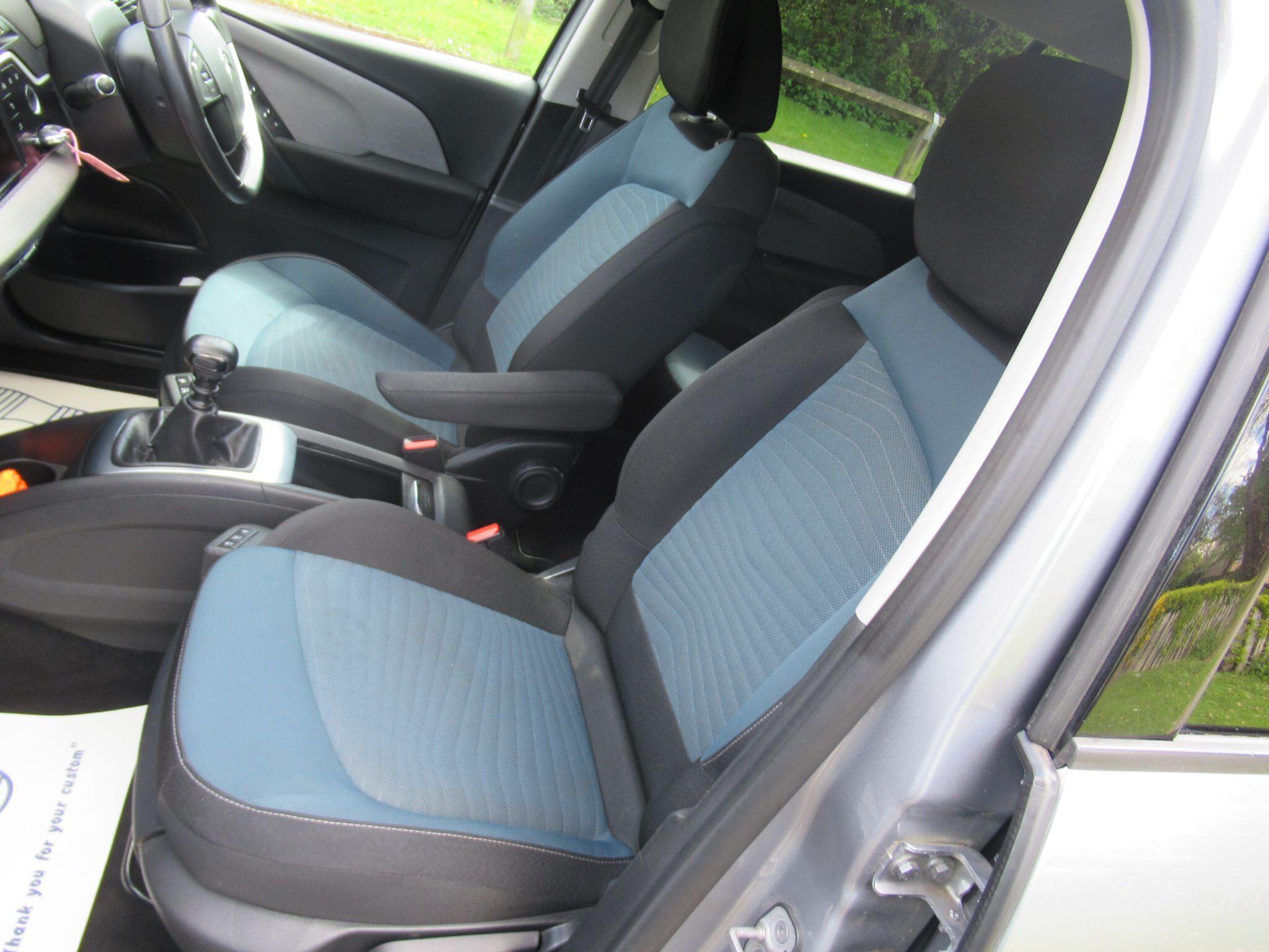 Citroen Grand C4 Spacetourer - Image 15