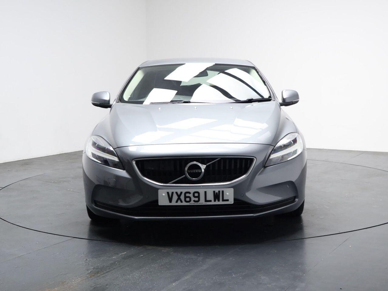 Volvo V40 - Image 5