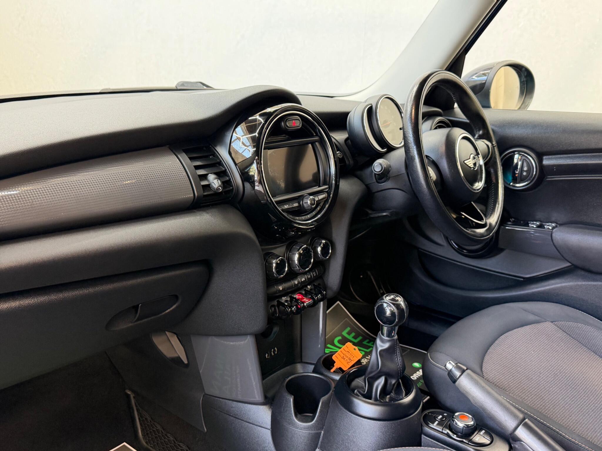MINI Hatch - Image 14