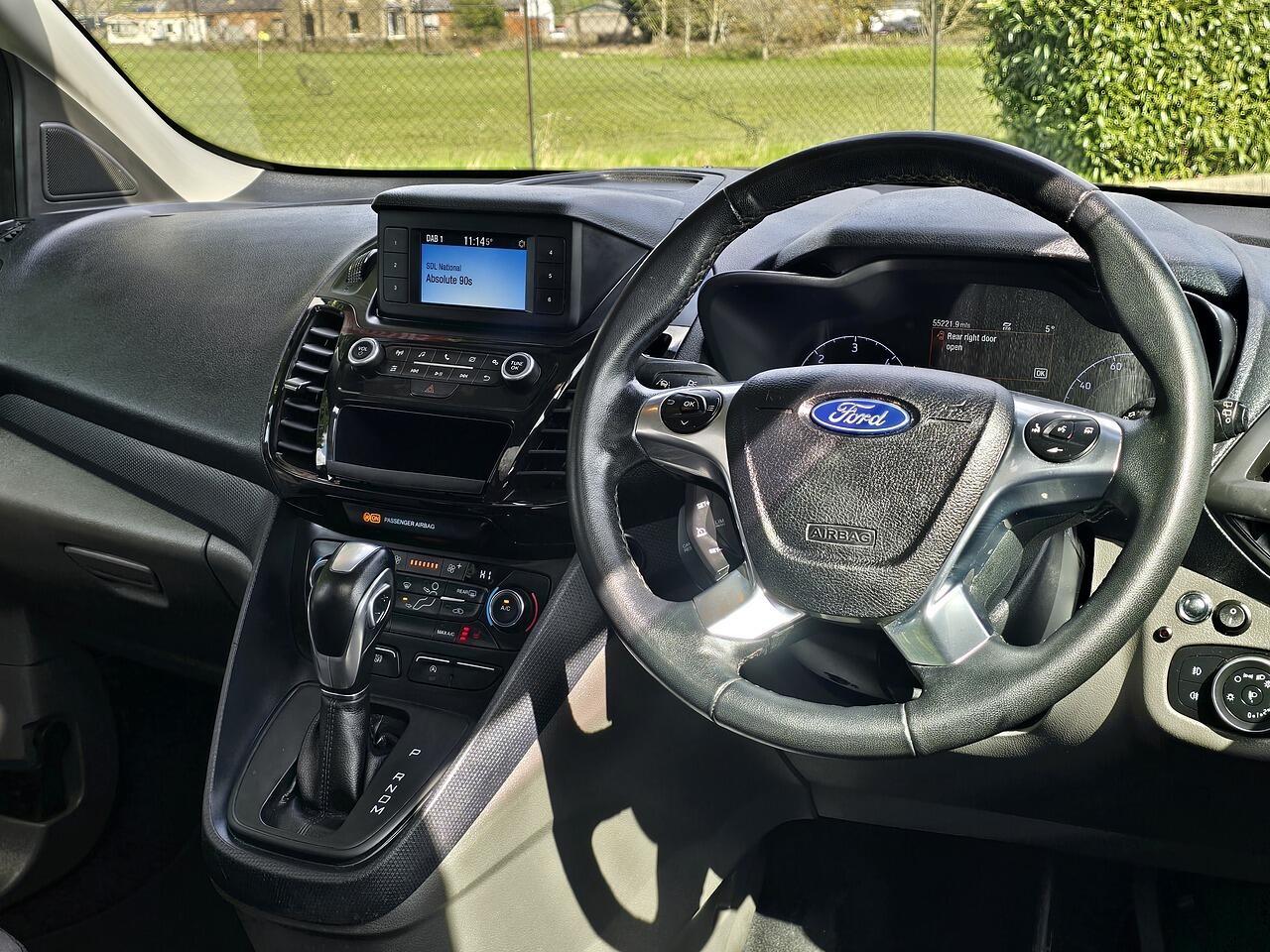 Ford Tourneo Connect - Image 13