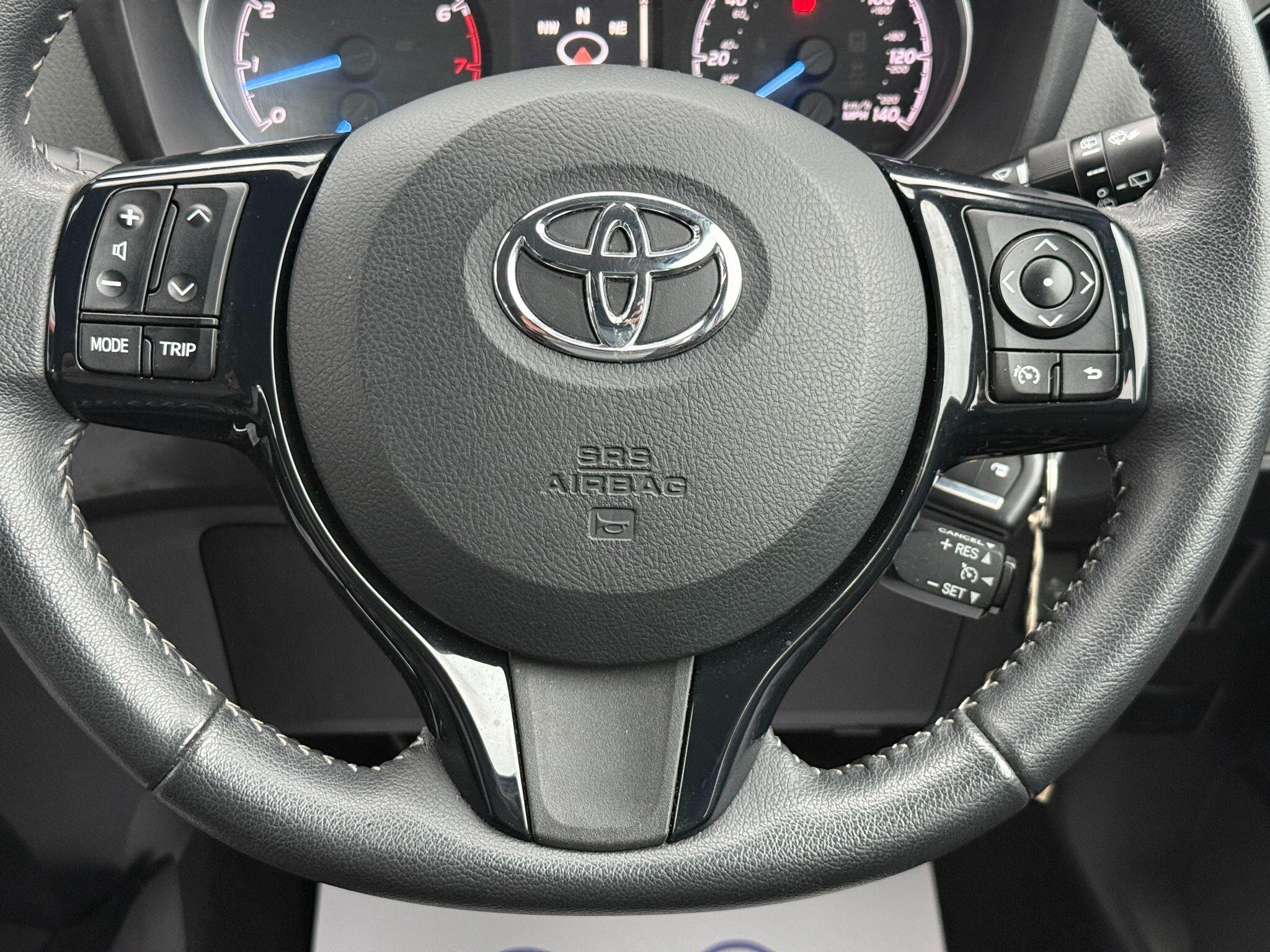 Toyota Yaris - Image 34