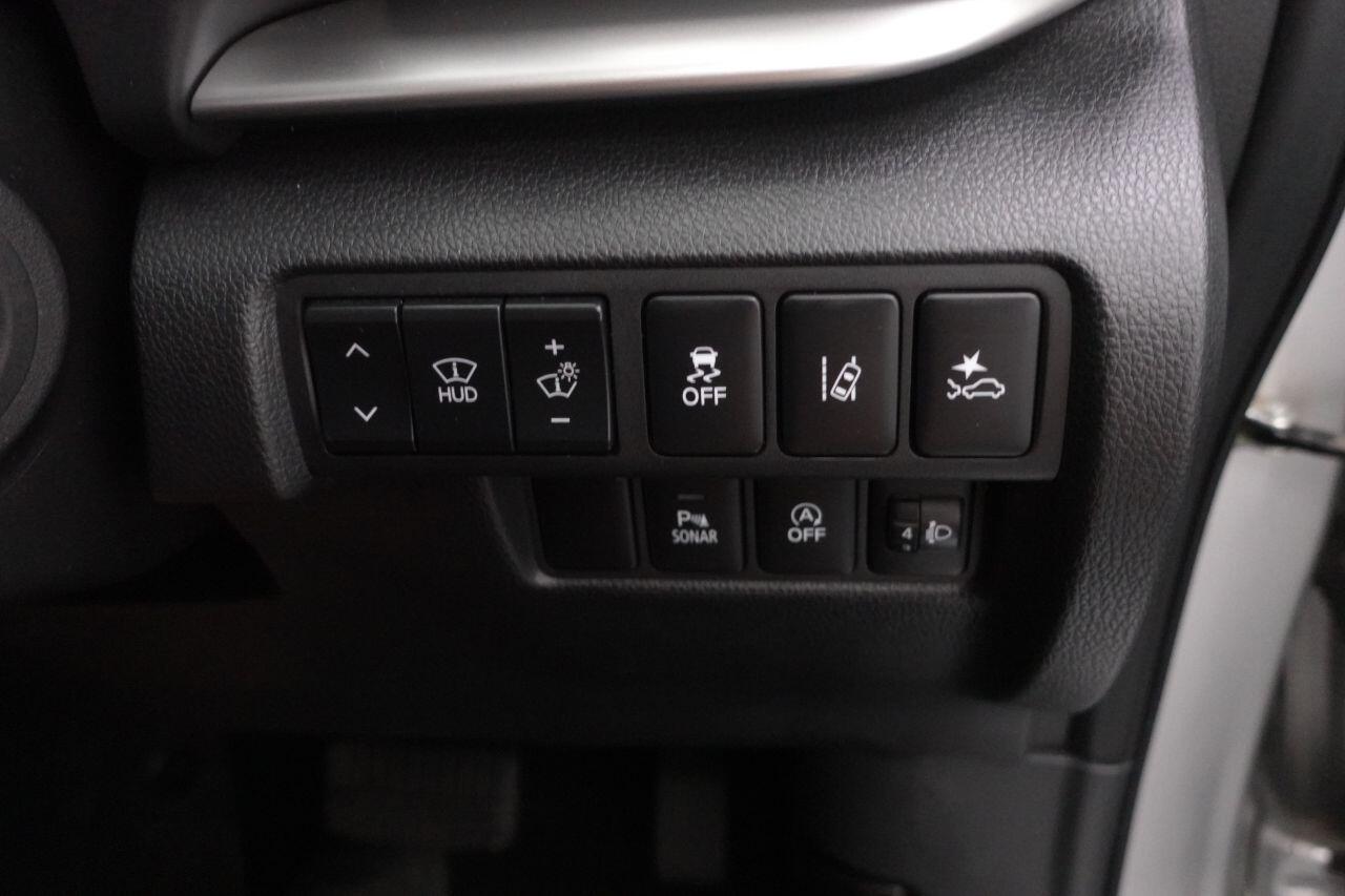 Mitsubishi Eclipse Cross - Image 19