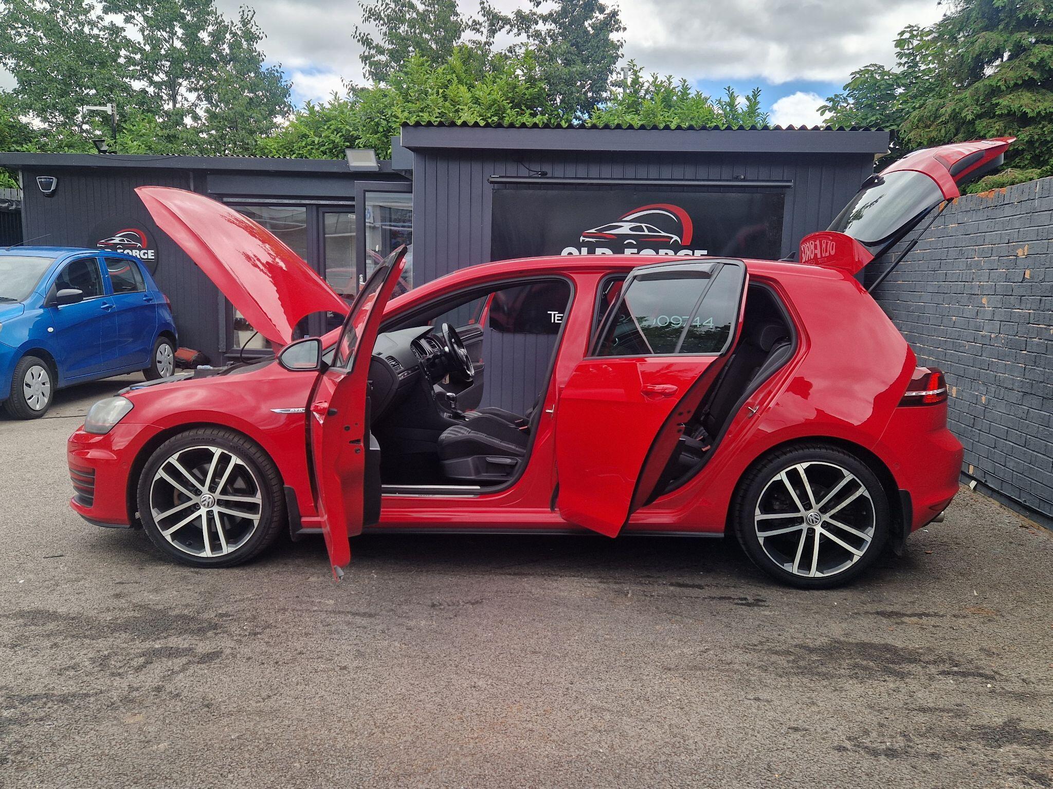 Volkswagen Golf - Image 15