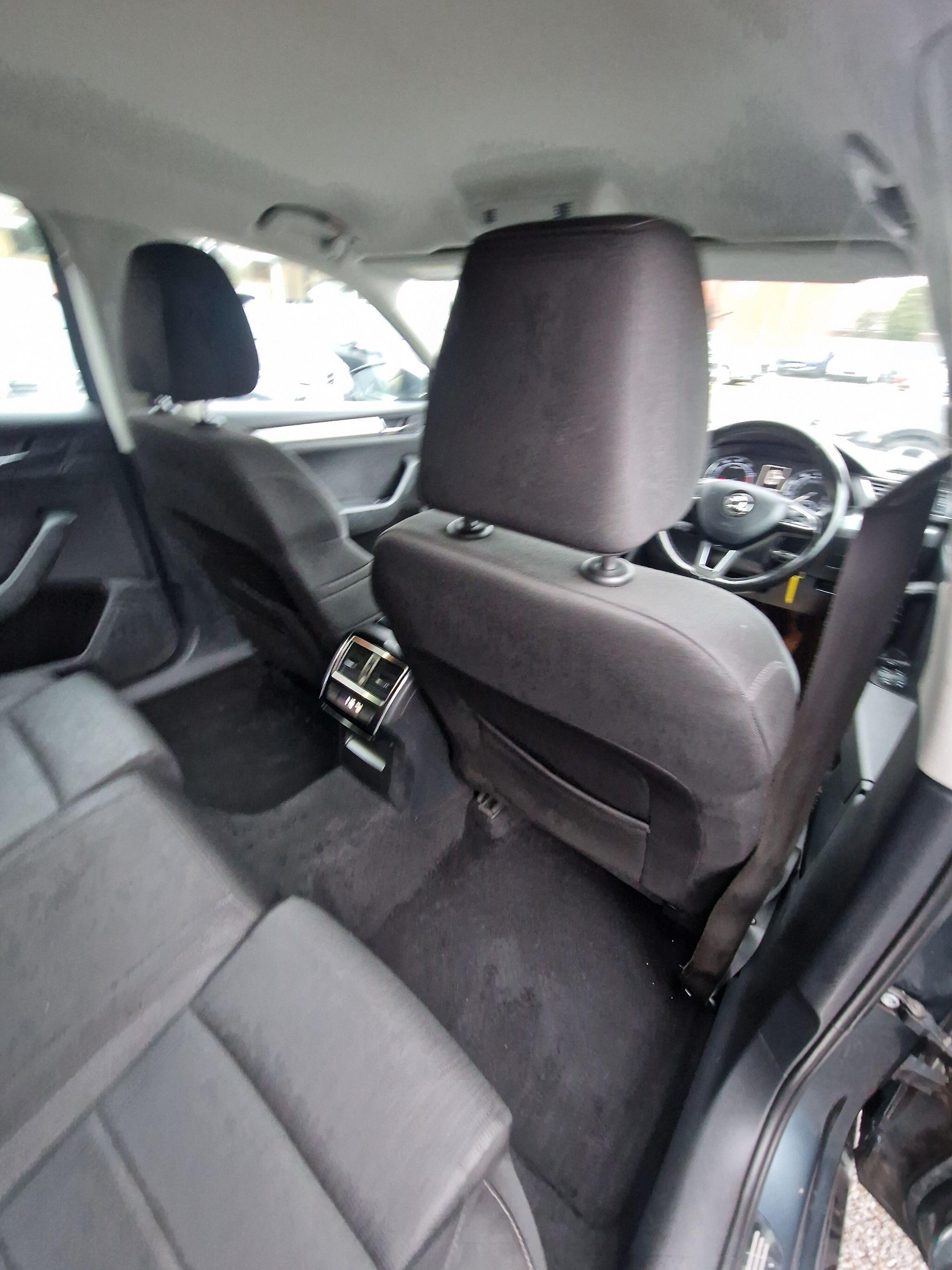 Skoda Superb - Image 34