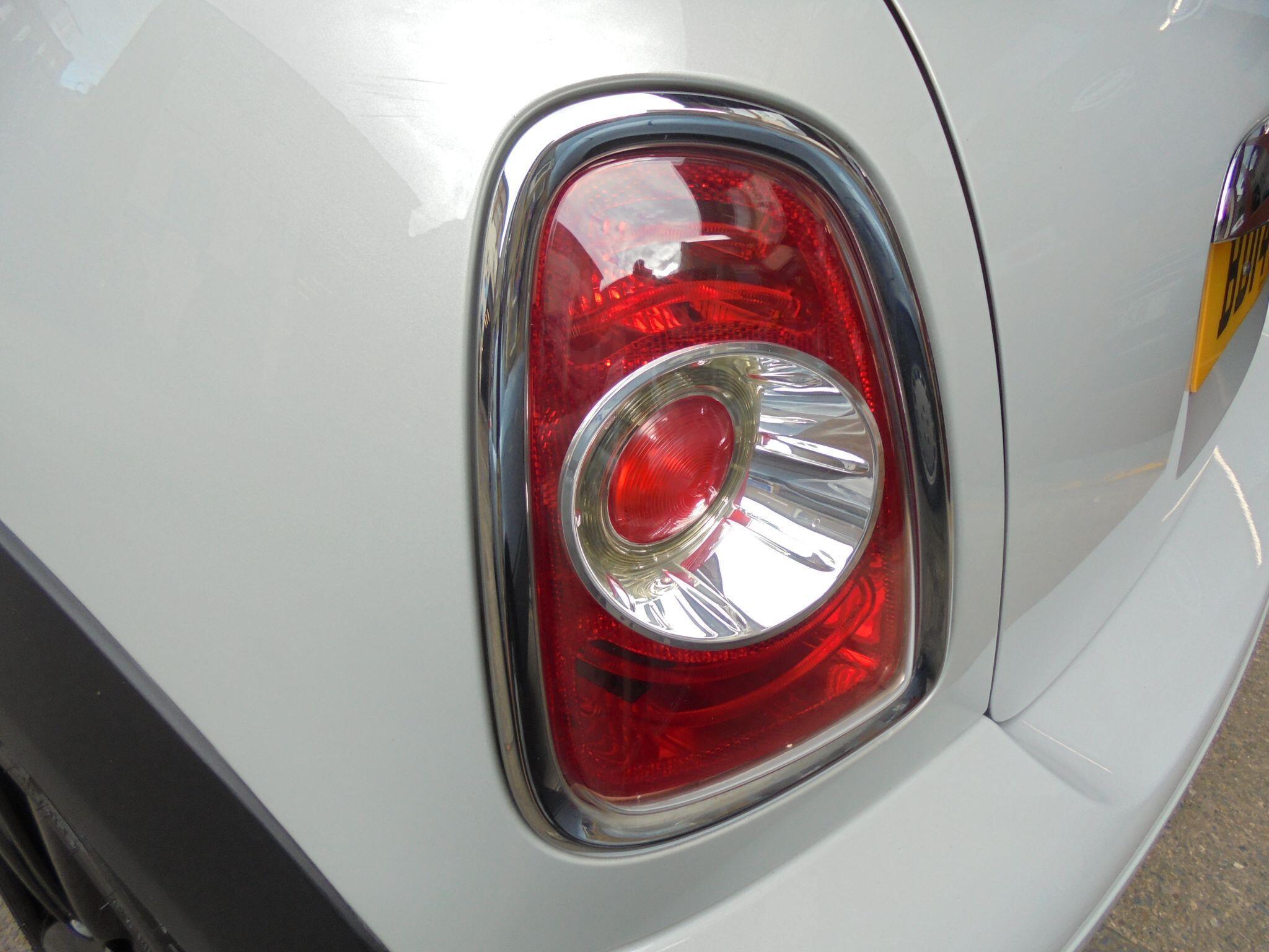MINI Convertible - Image 19