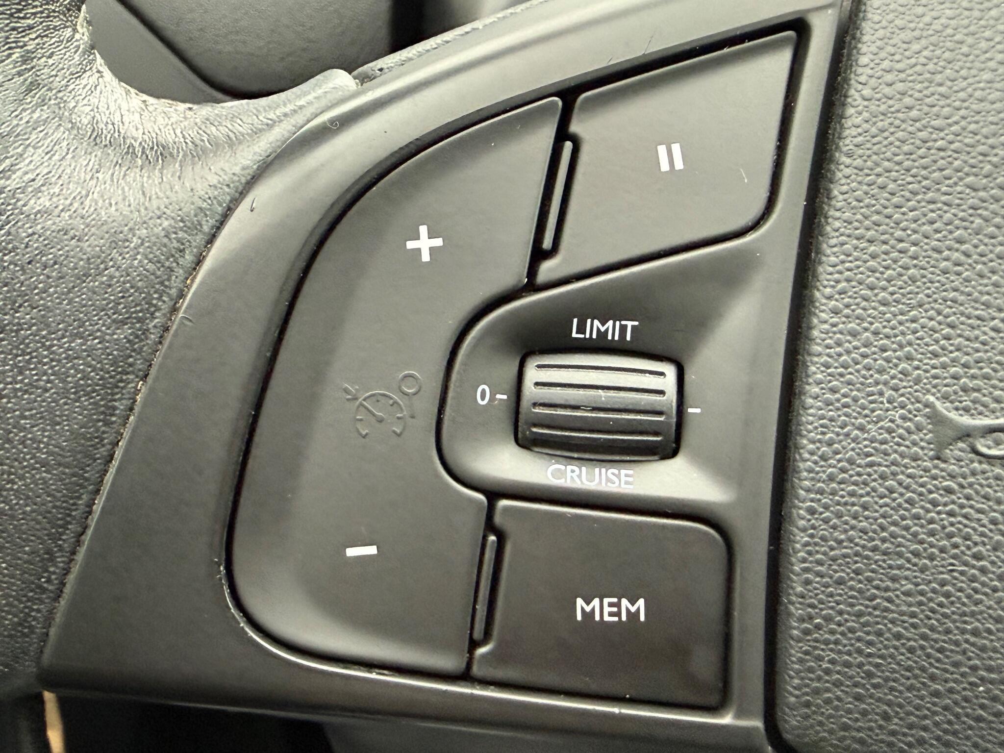 Citroen C4 Picasso - Image 30