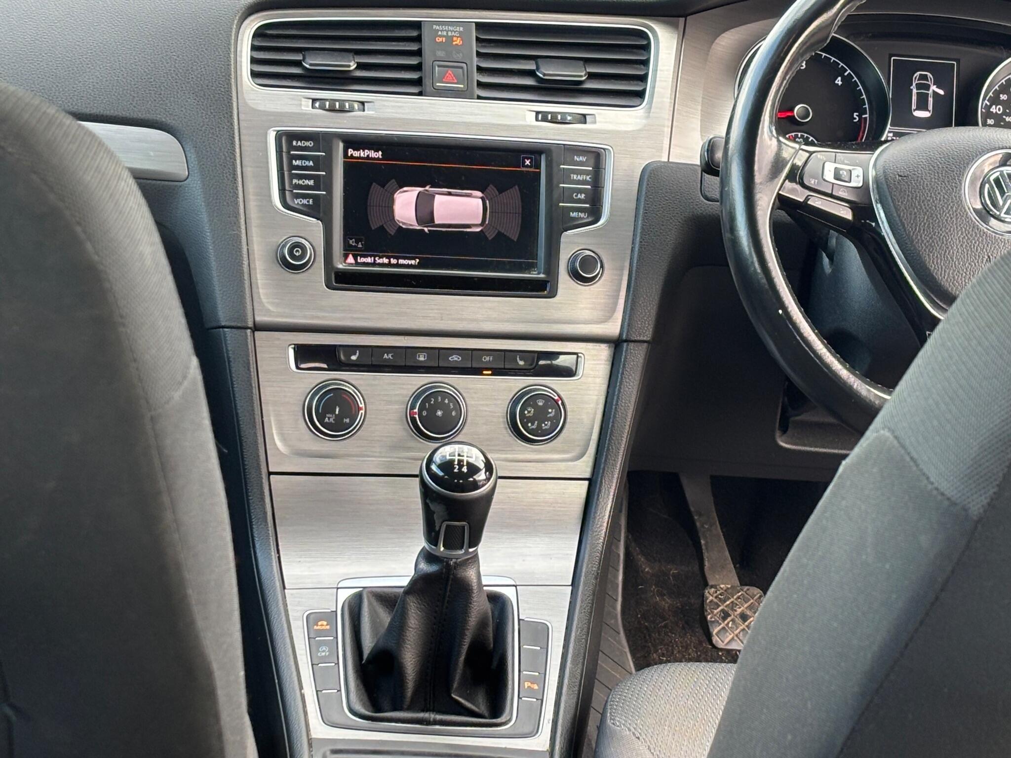 Volkswagen Golf - Image 20