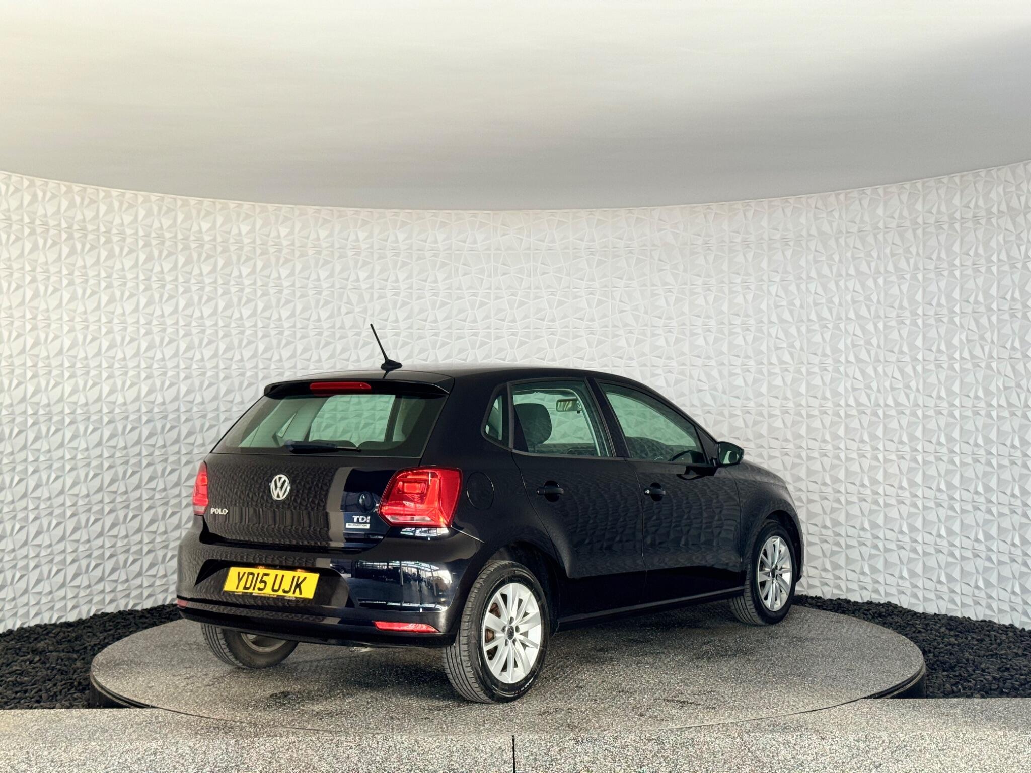 Volkswagen Polo - Image 11