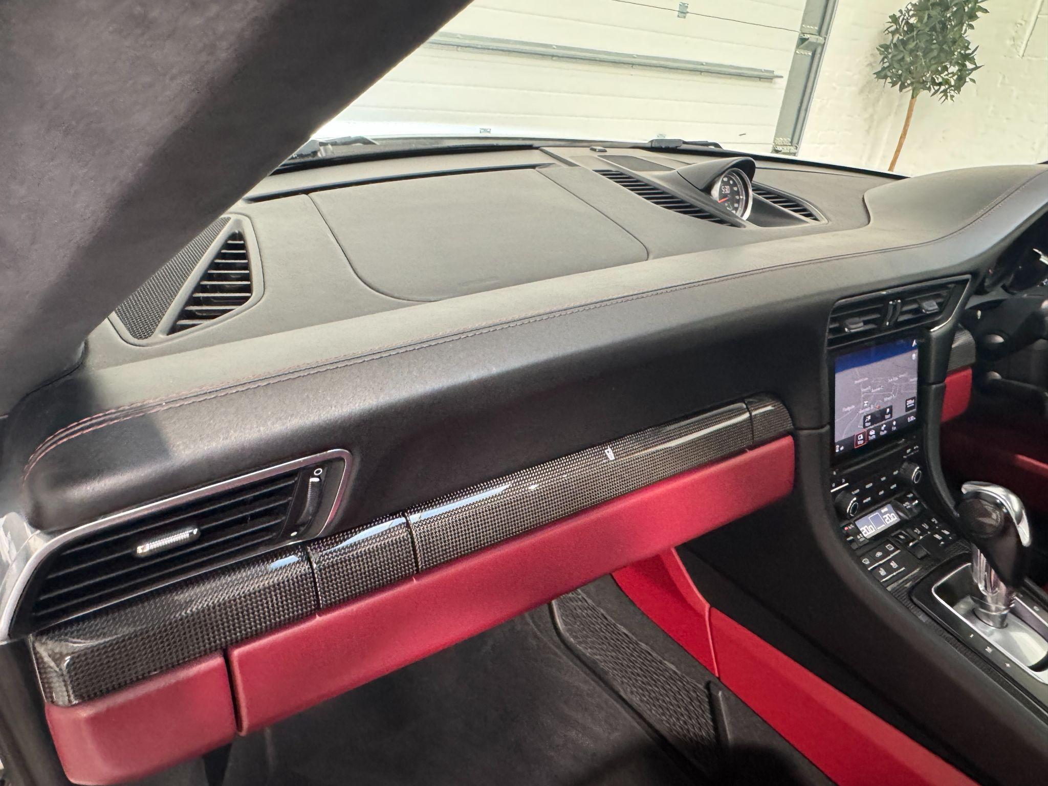 Porsche 911 - Image 43