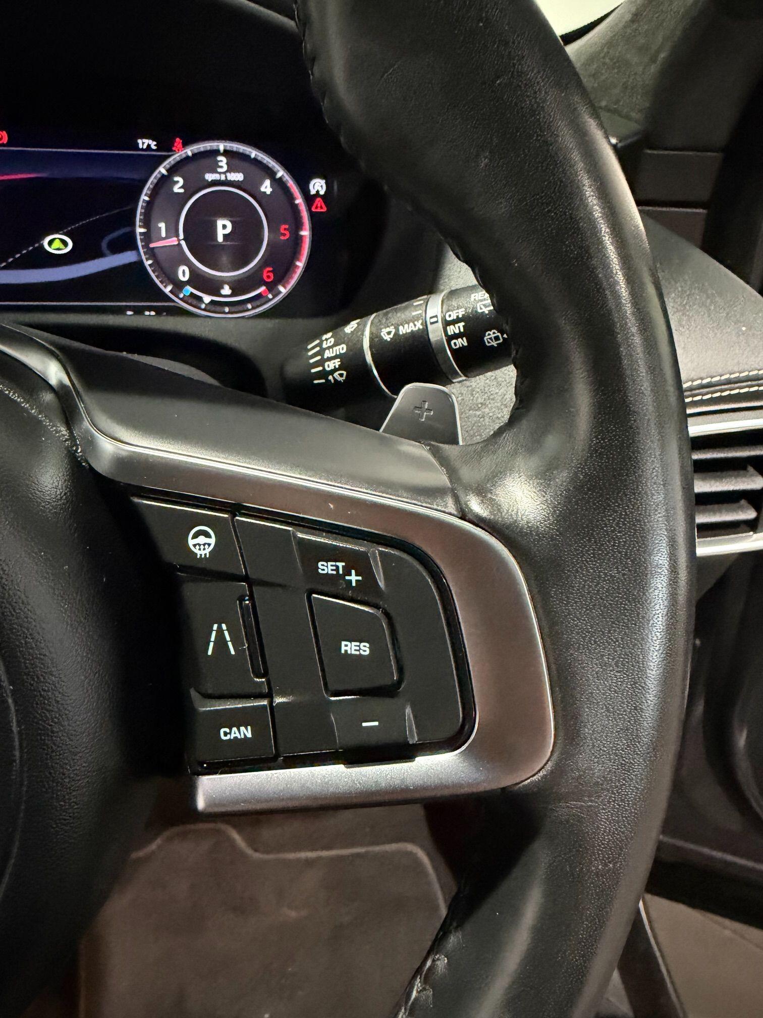 Jaguar F-Pace - Image 17