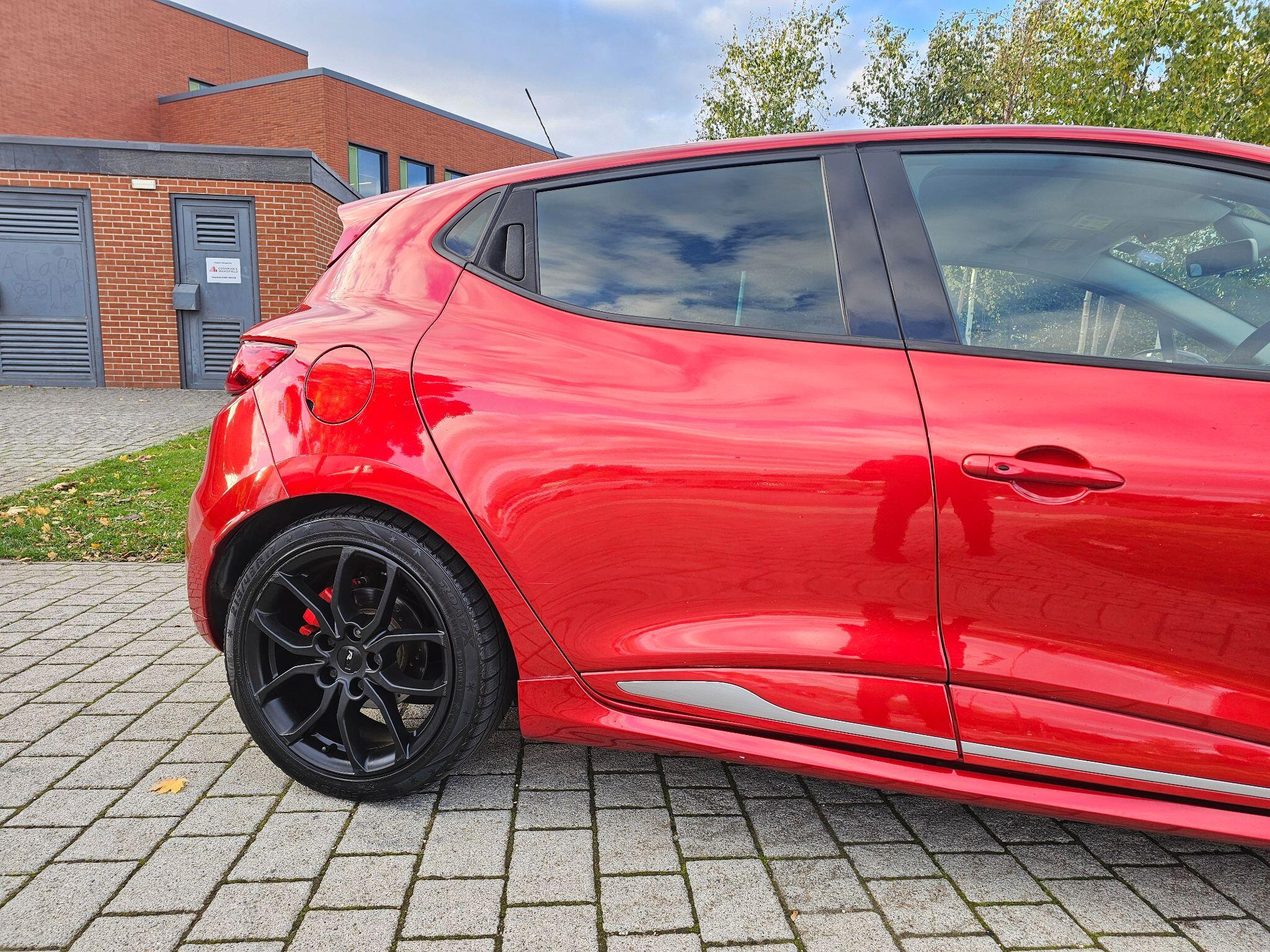 Renault Clio - Image 8