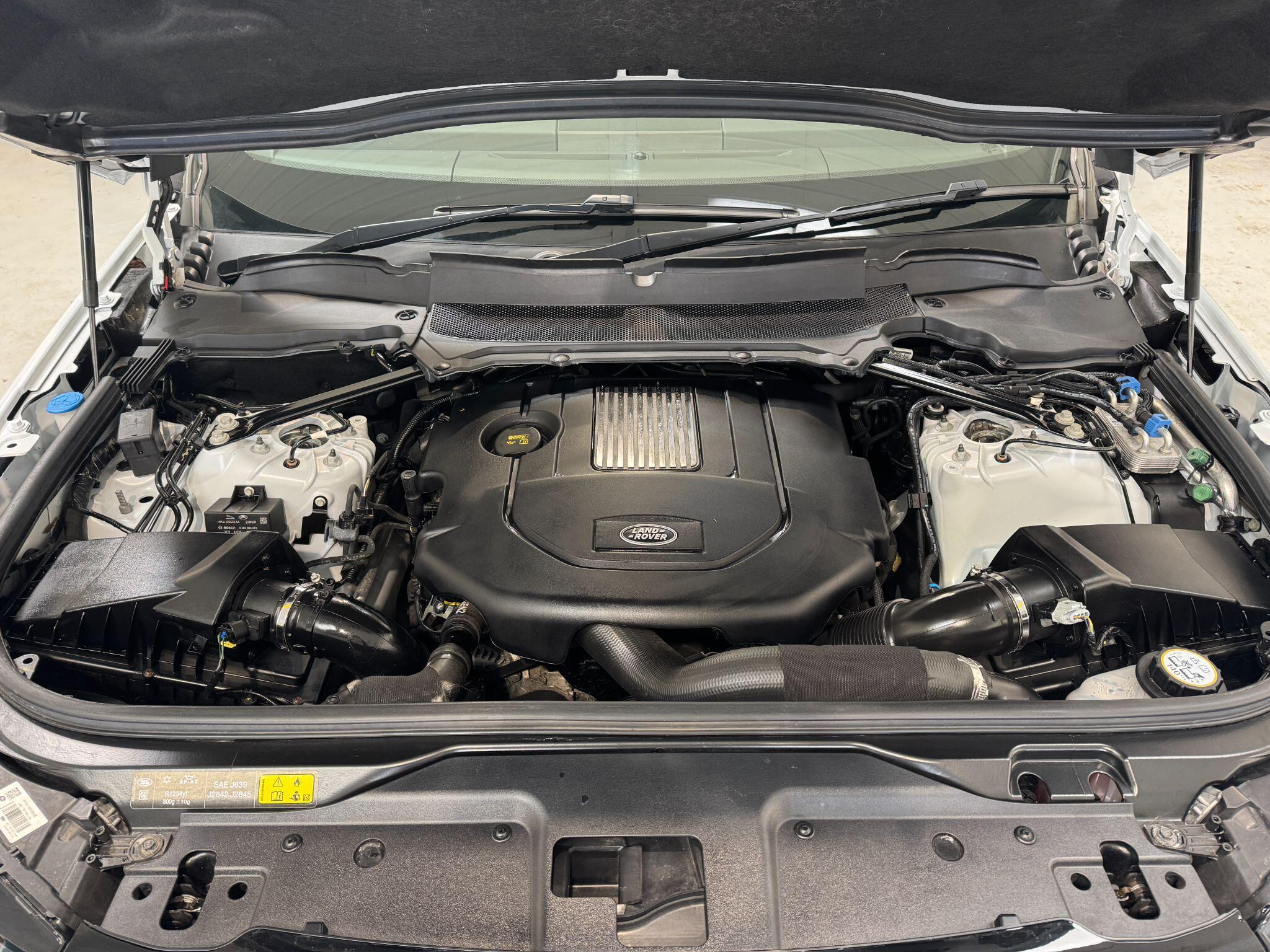 Land Rover Discovery - Image 32