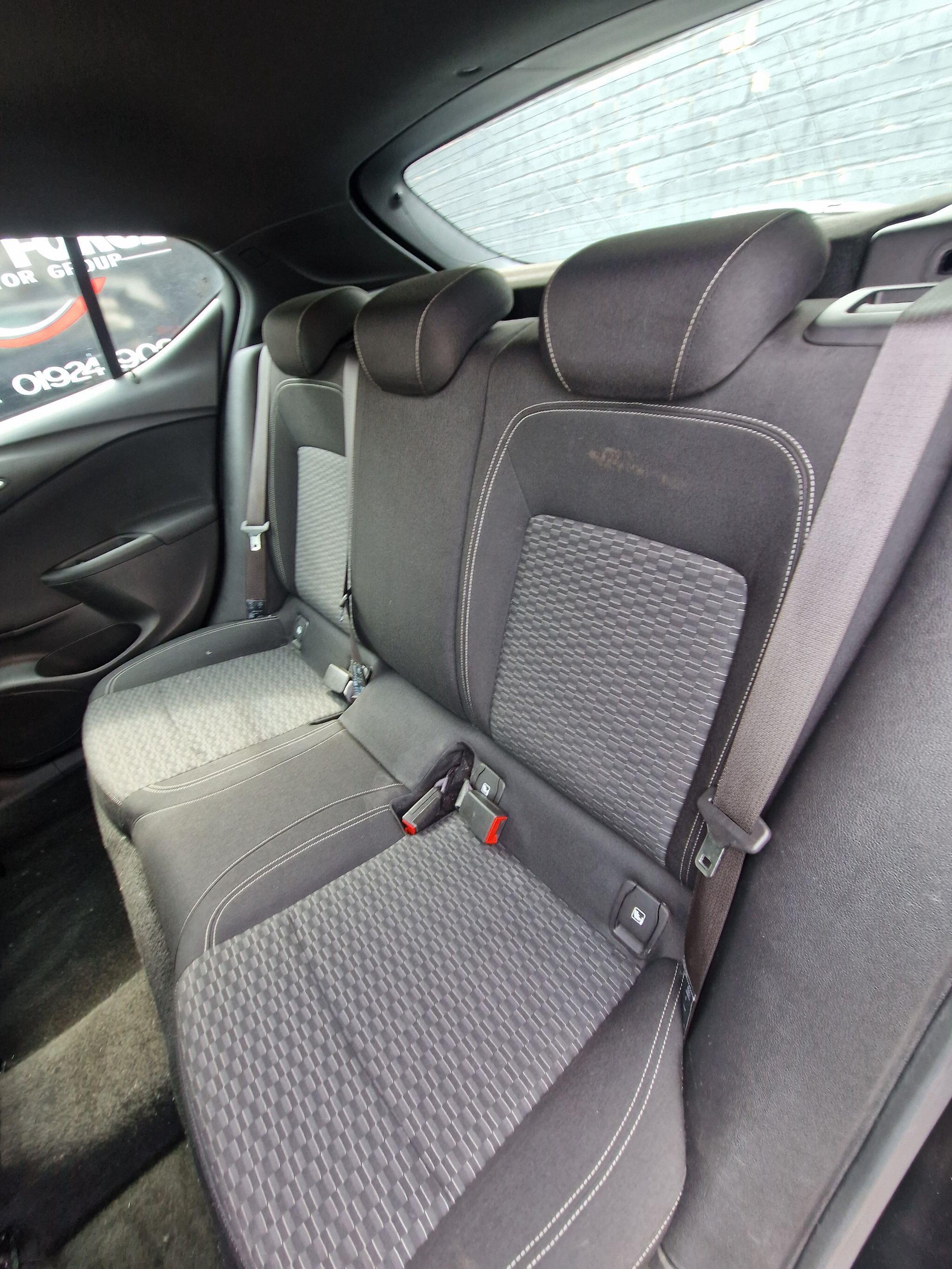 Vauxhall Astra - Image 40