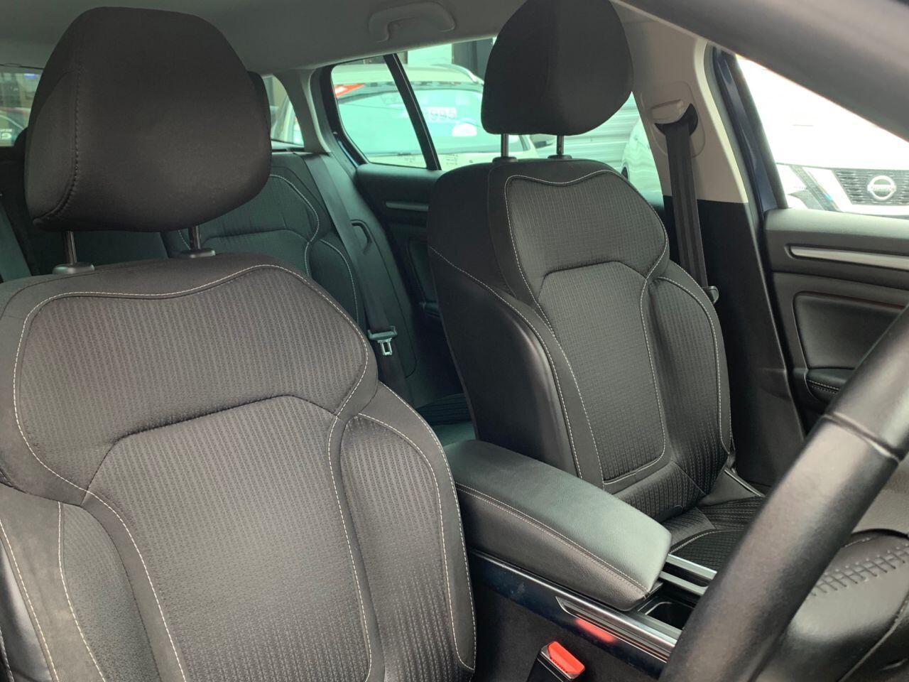 Renault Megane - Image 14