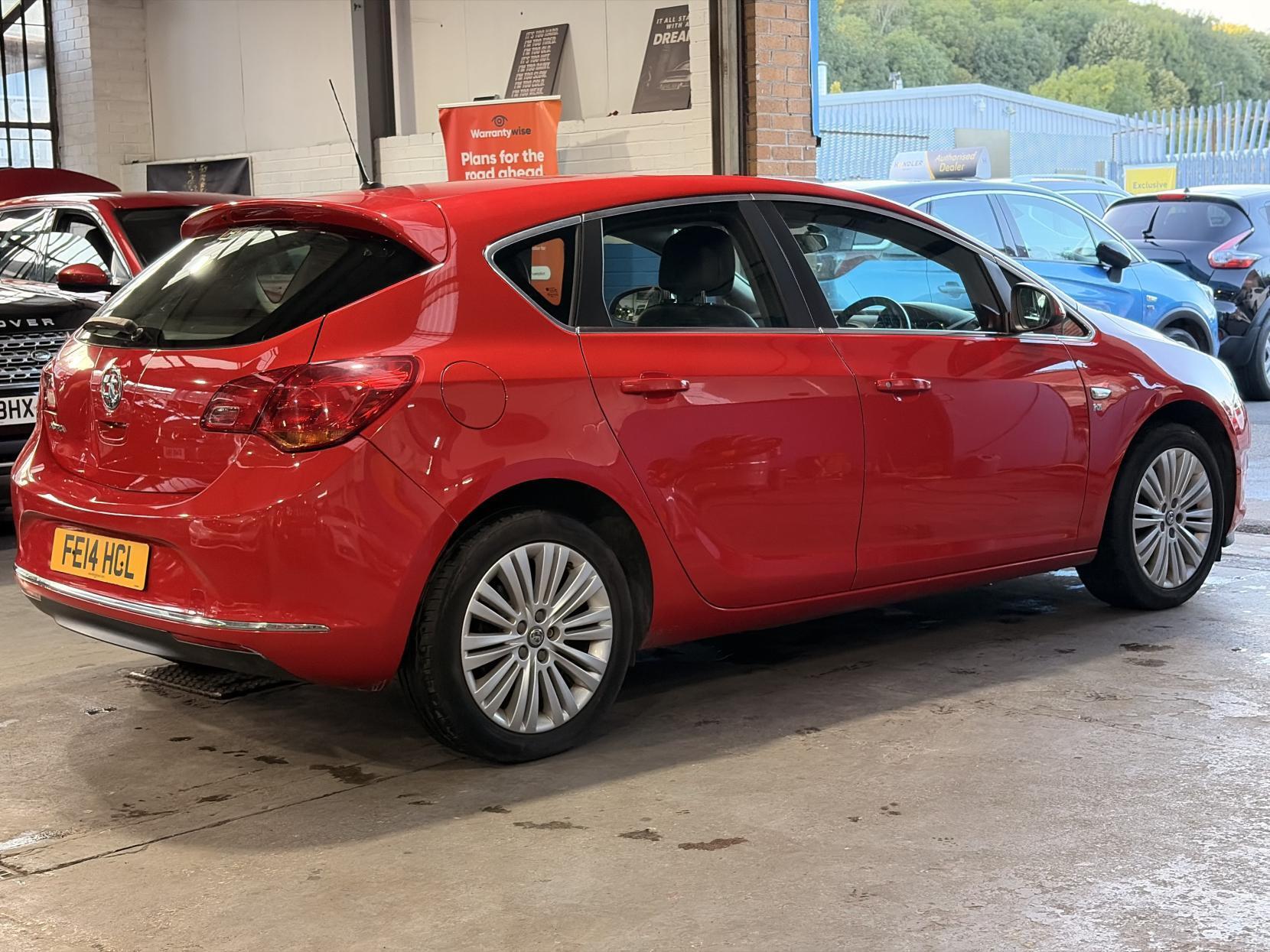 Vauxhall Astra - Image 7