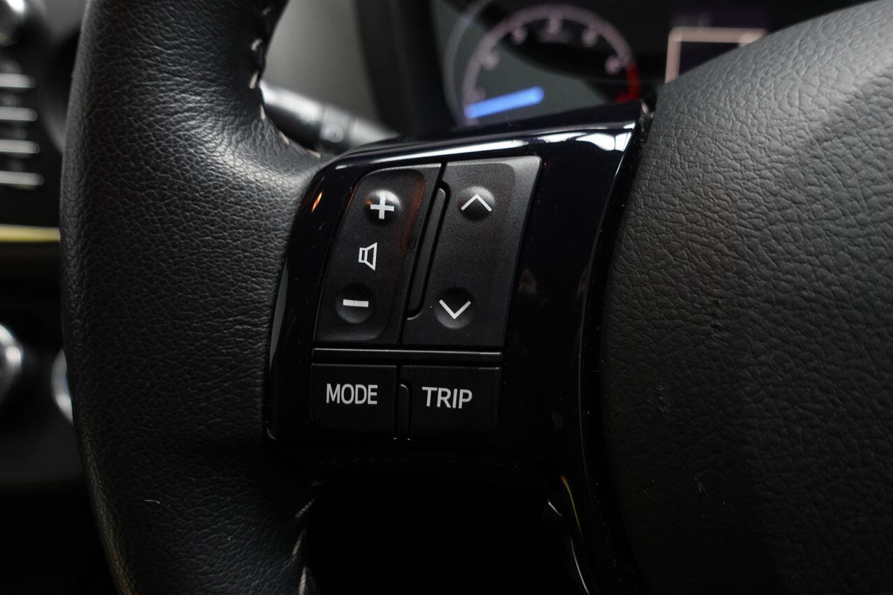 Toyota Yaris - Image 26