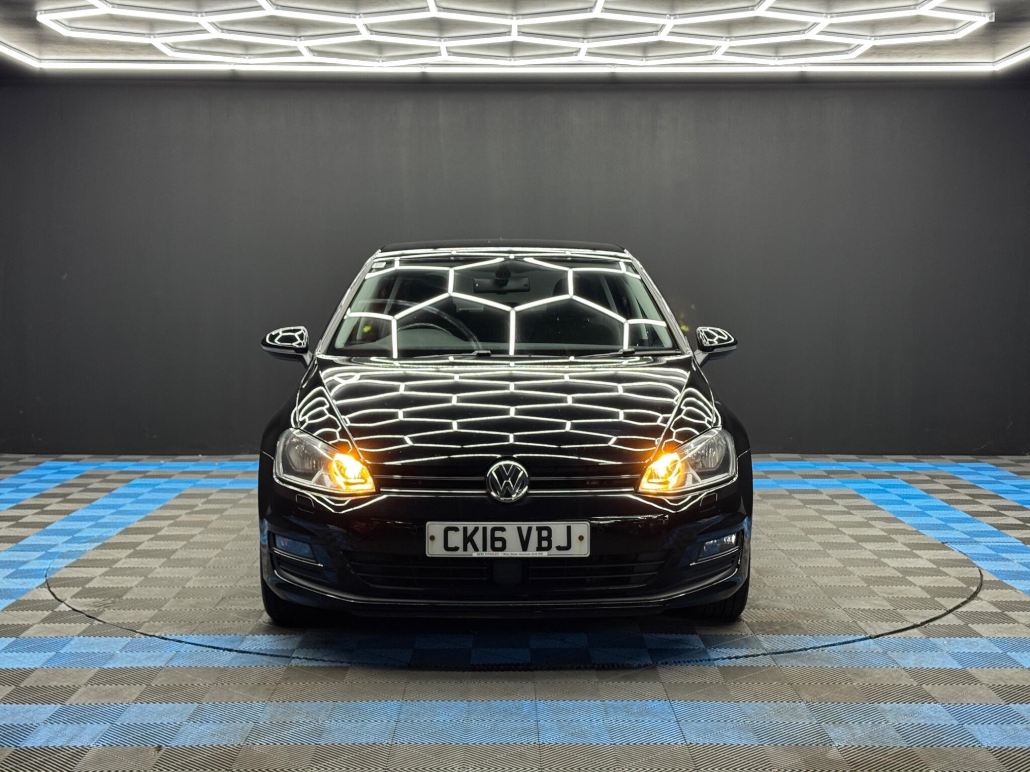 Volkswagen Golf - Image 2