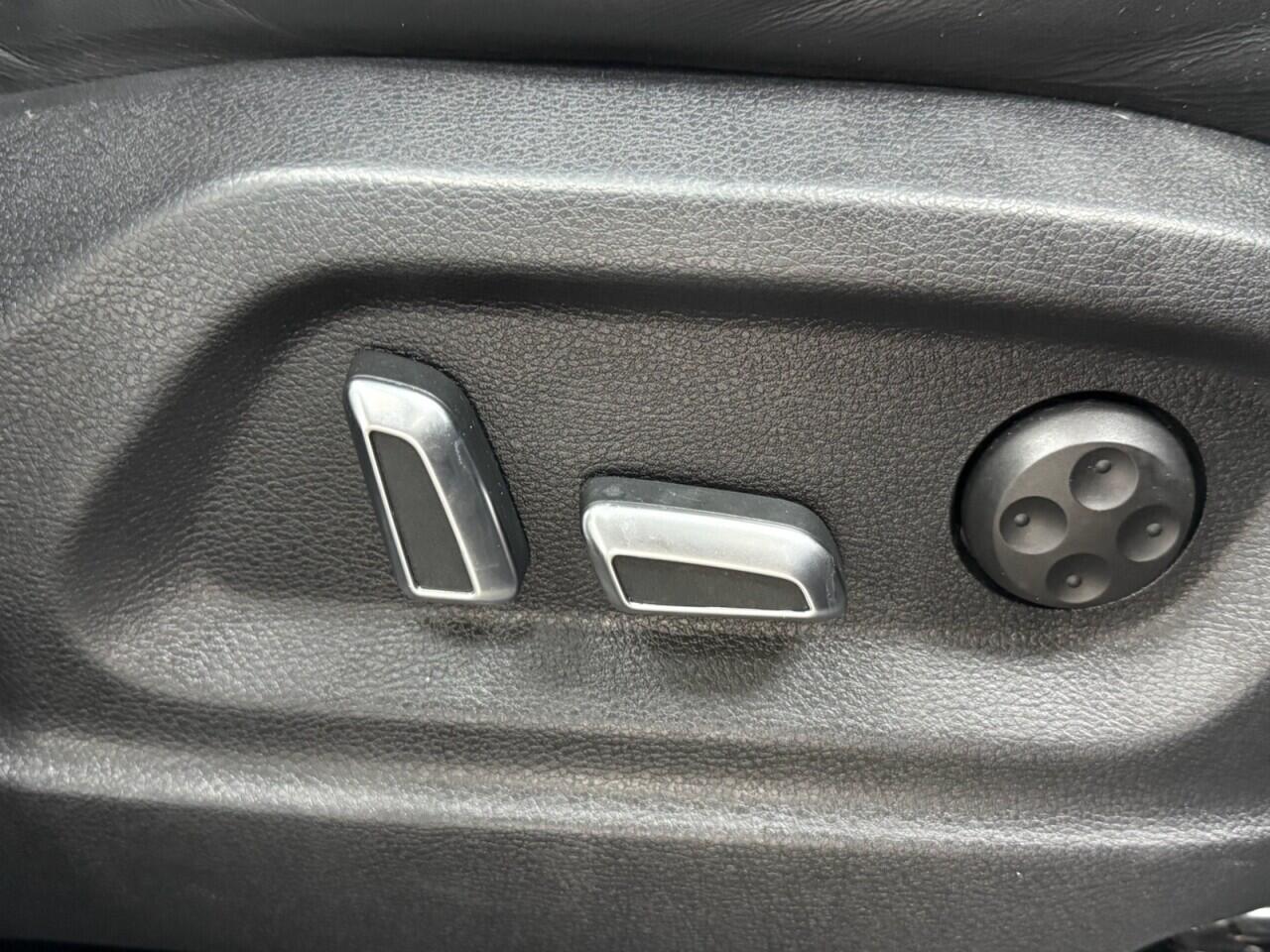 Audi SQ5 - Image 19
