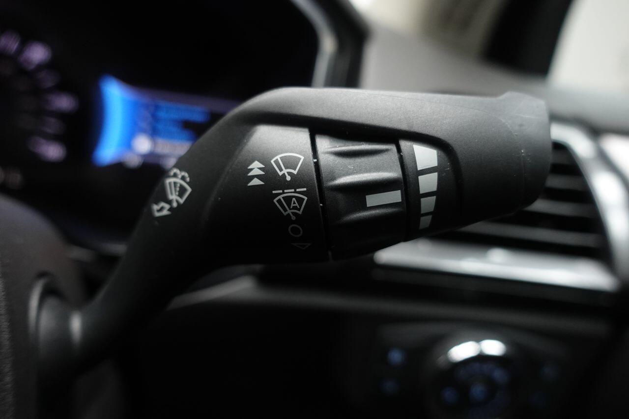 Ford Mondeo - Image 39