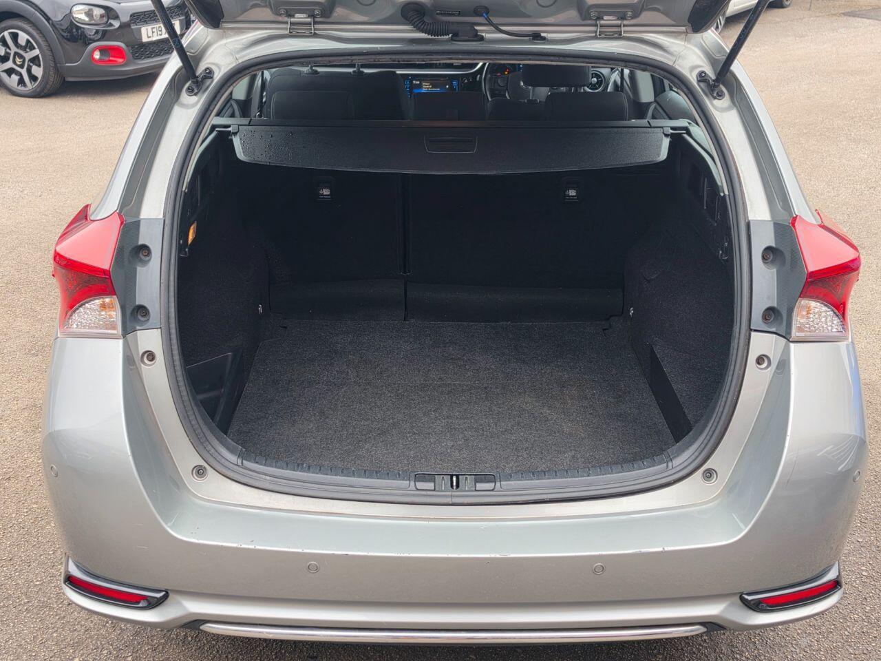 Toyota Auris - Image 10