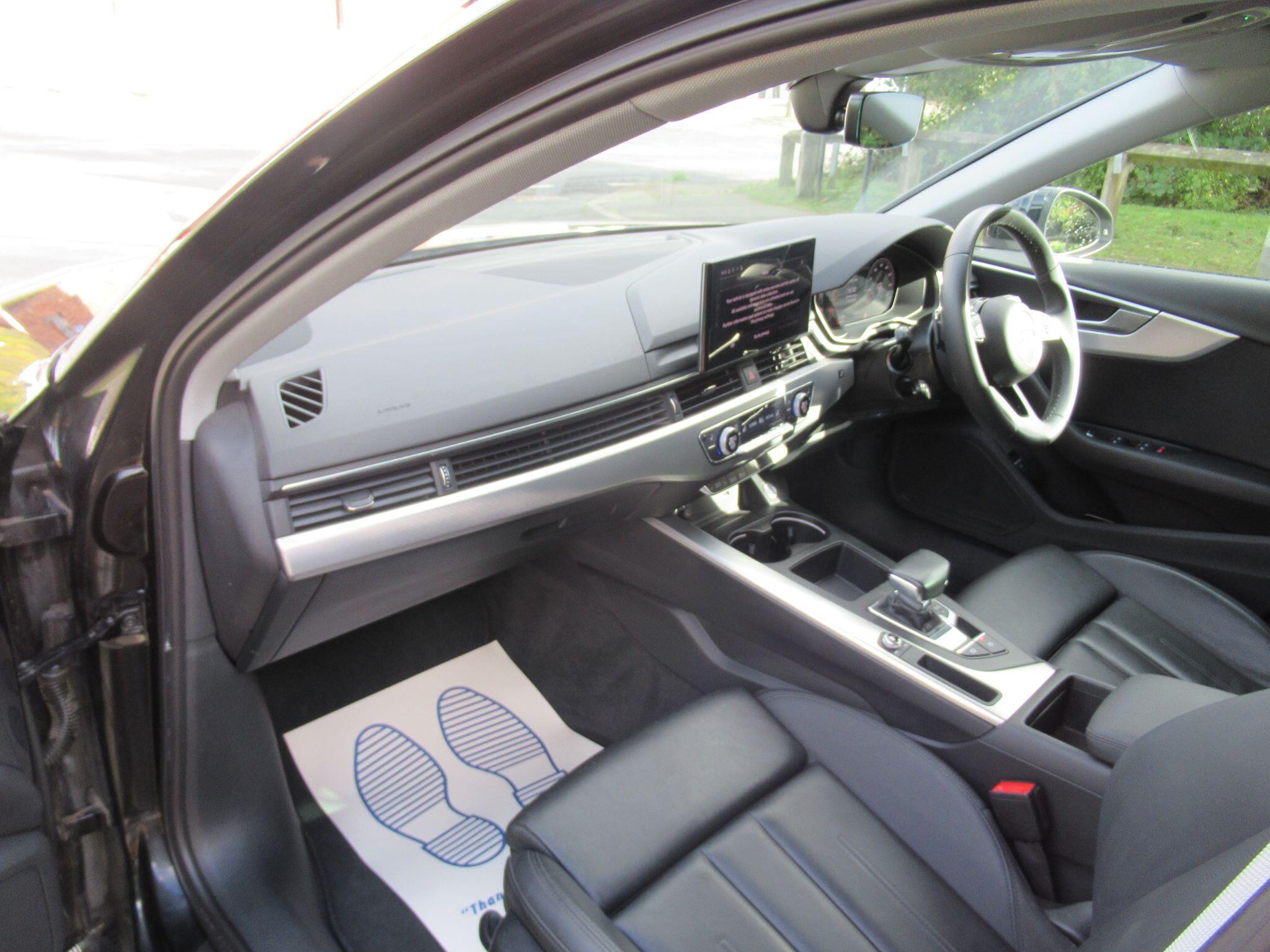 Audi A4 Avant - Image 10