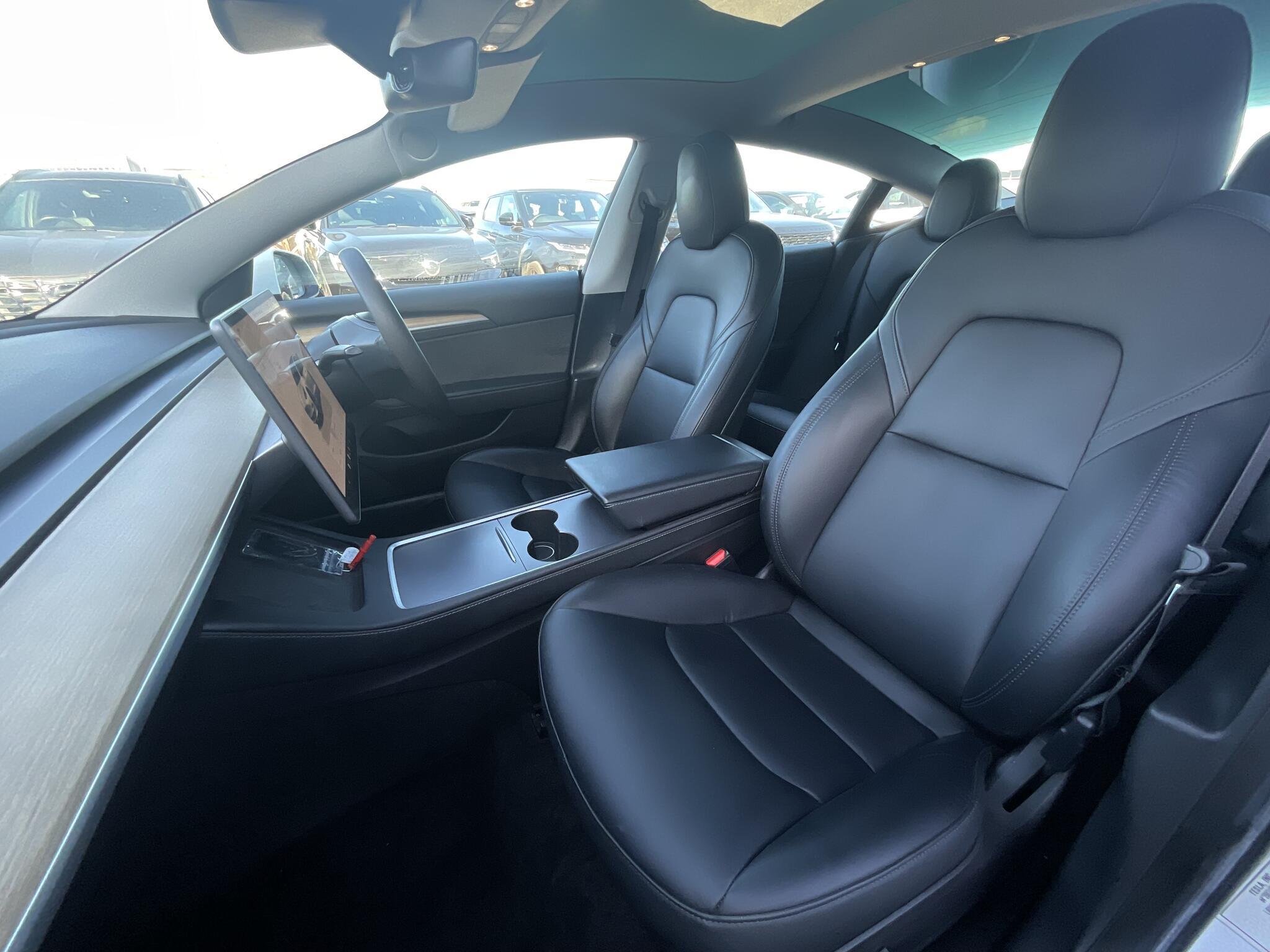 Tesla Model 3 - Image 17