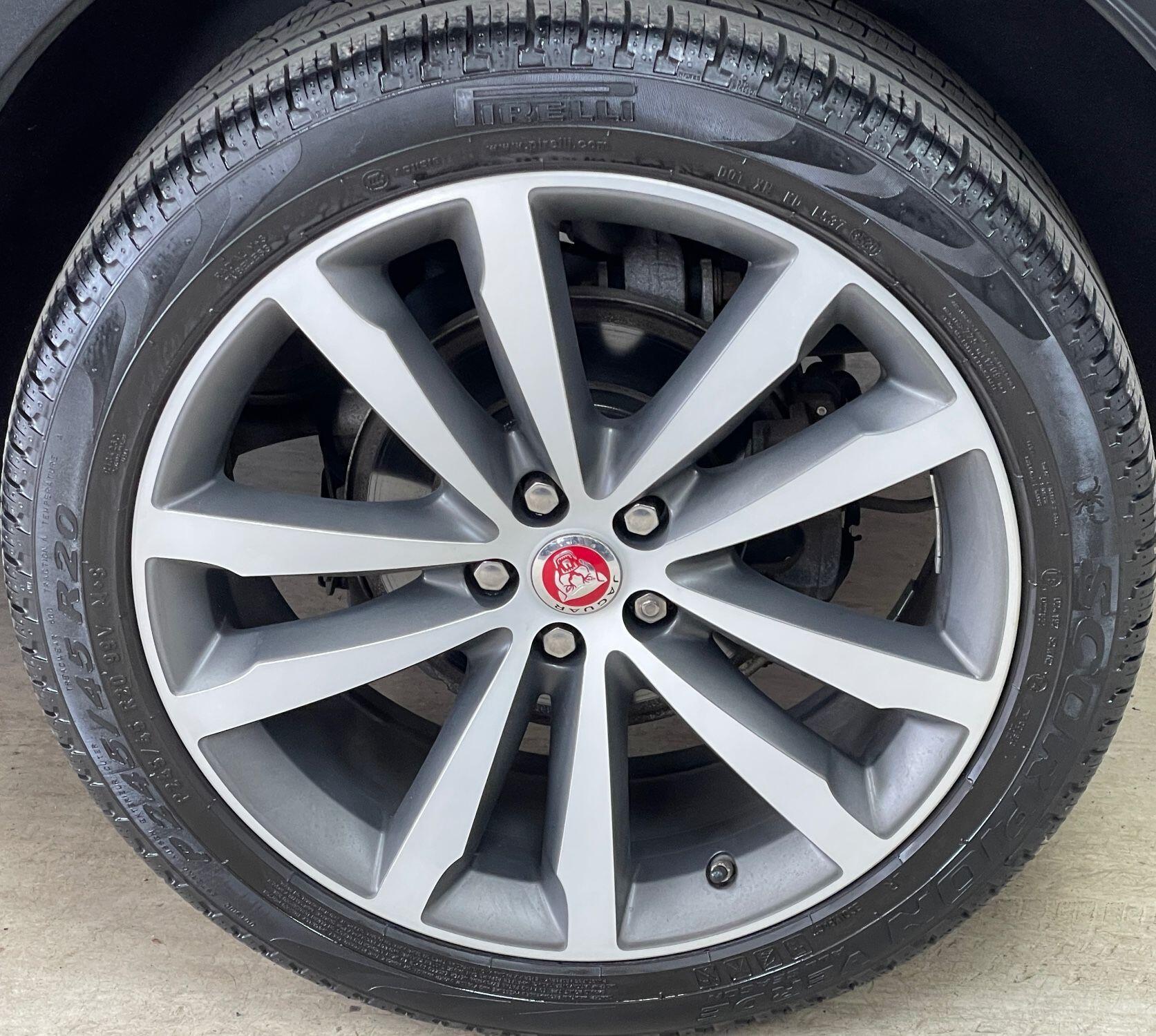 Jaguar E-Pace - Image 14