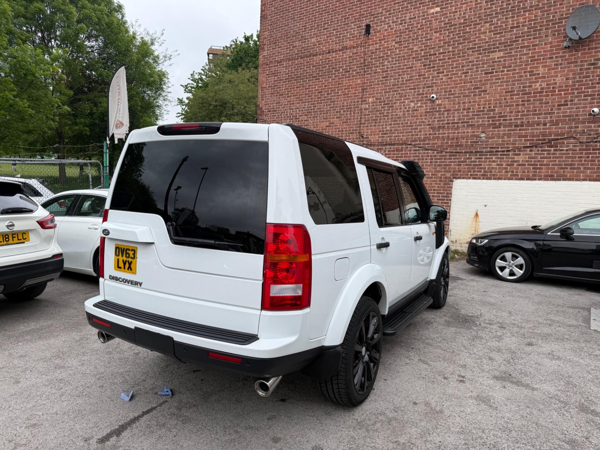 Land Rover DISCOVERY 4 - Image 7